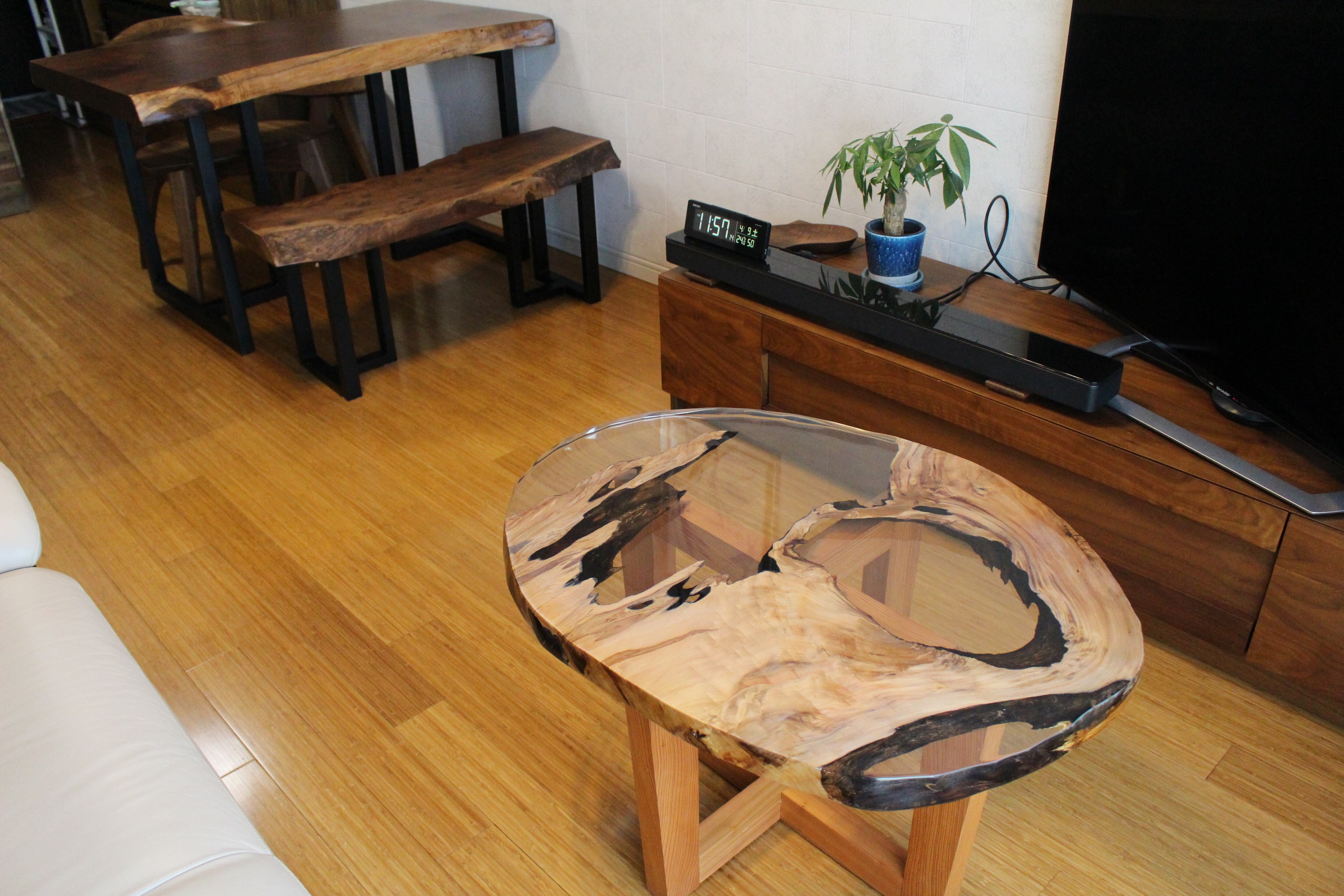 屋久杉 レジンテーブル イメージ N | 千年家具 - 一枚板 テーブル専門店