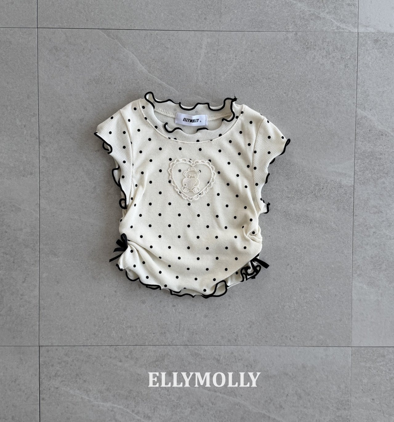 [ELLYMOLLY] Dot Me Shirring Tee / [엘리몰리] 도트미미셔링티