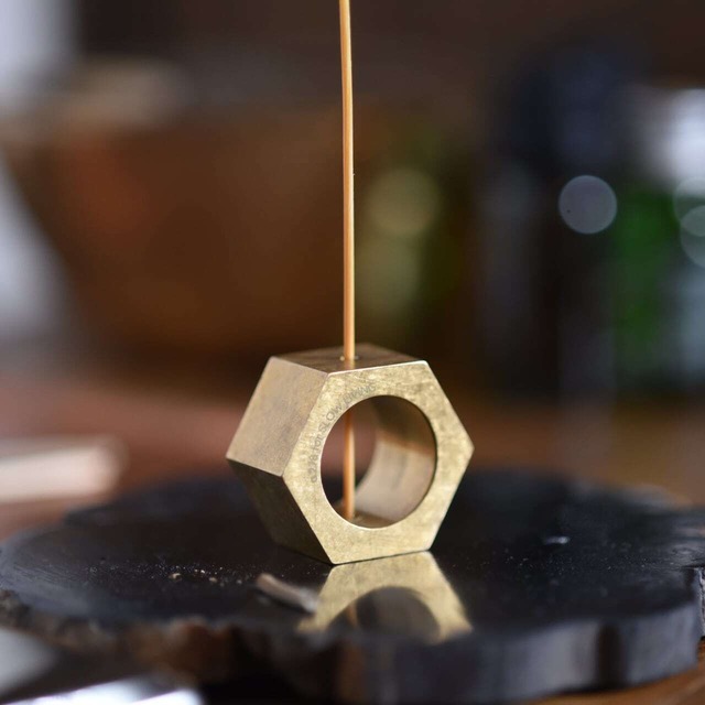 《真鍮製の香立て》真鍮のマルチインセンスホルダー｜a.278