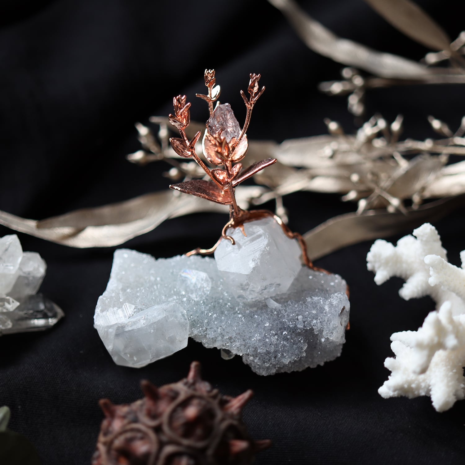 【花石】アポフィライト/カルセドニーとユーカリ