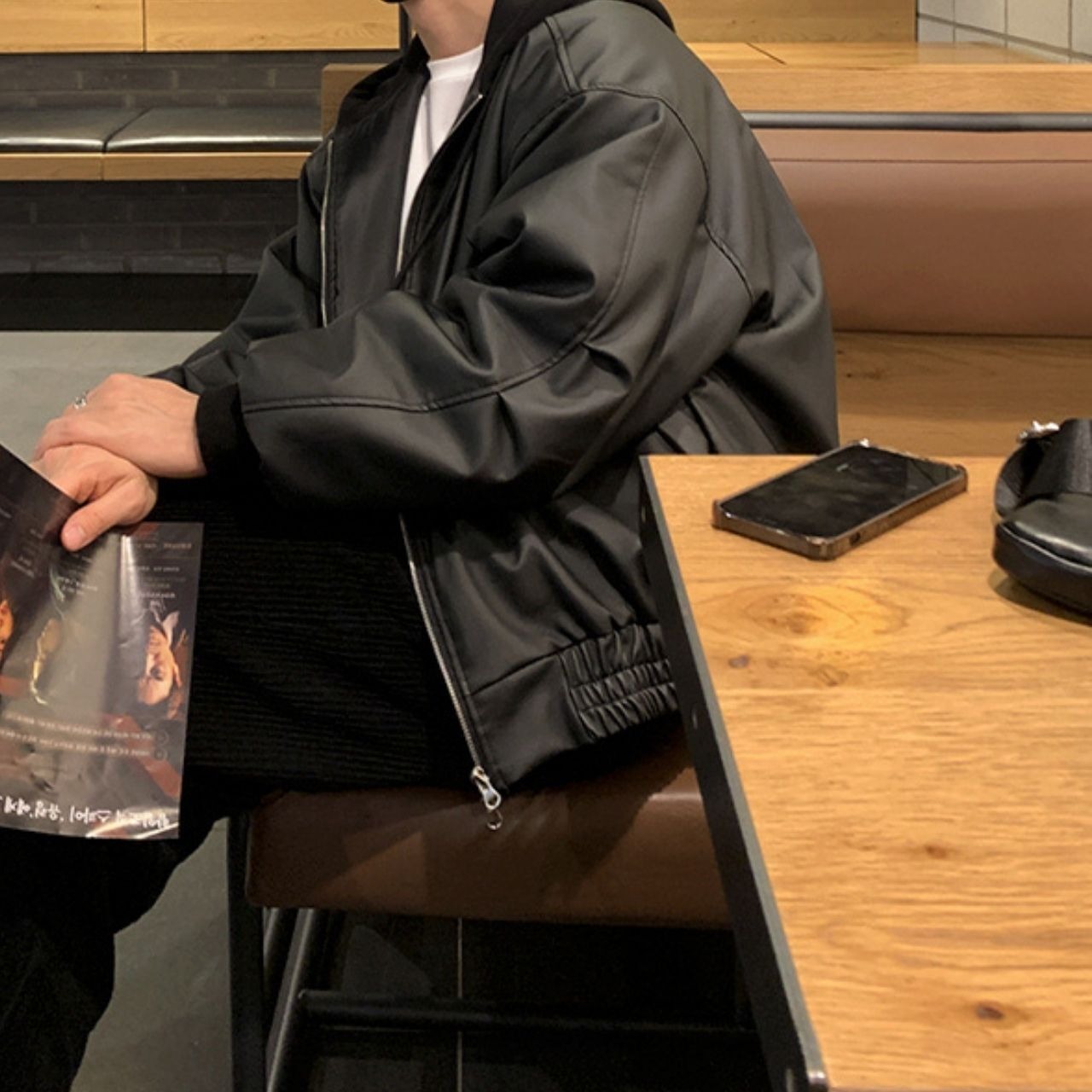 フード付きフェイクレザーブルゾン　MT0080411