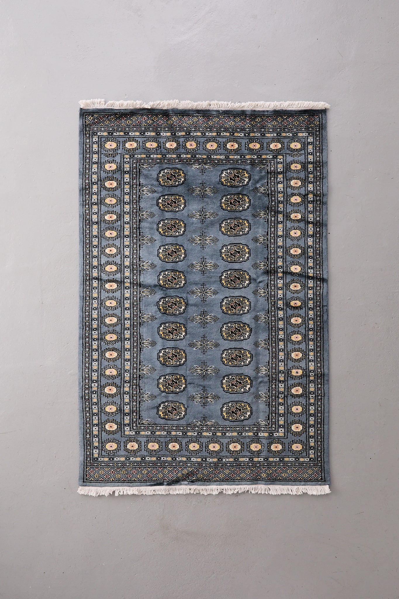No.252 新品 トライバルラグ パキスタン絨毯 ブハラ ラホール産(188×124cm)ブルーグレー チャコール アイボリー