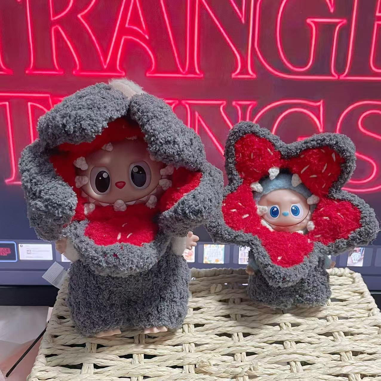 動く大口が魅力！Stranger Things モンスター再現 10cm/15-17cm labubu