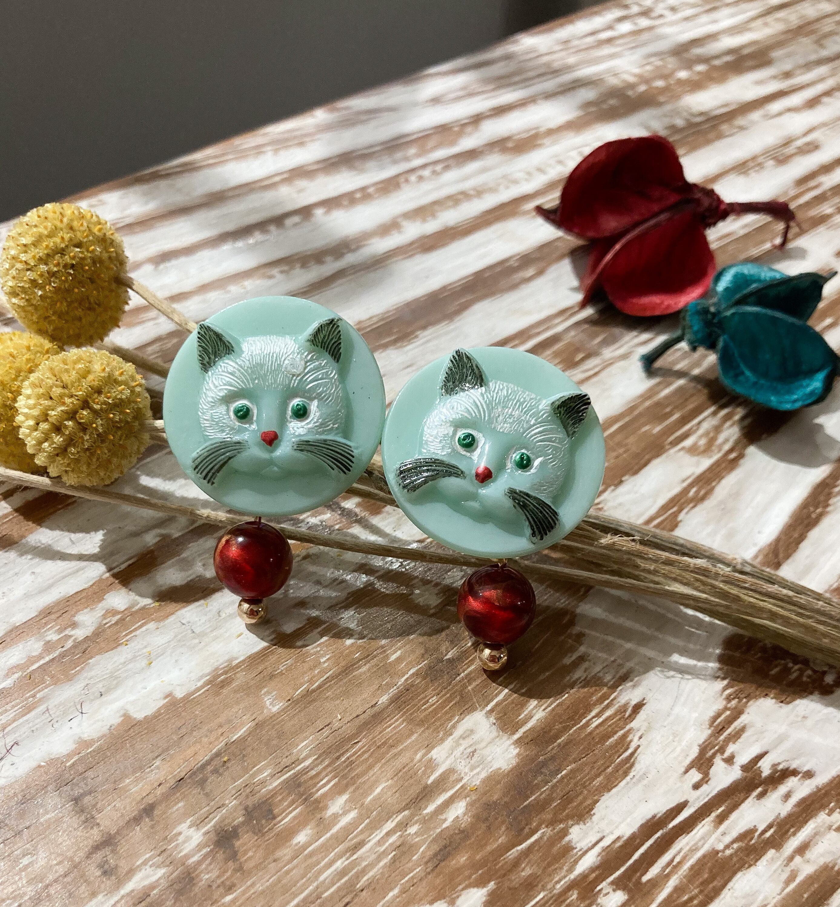 猫year新作》洋菓子なカラーの大きめ猫ピアス/イヤリング【ミントberry  
