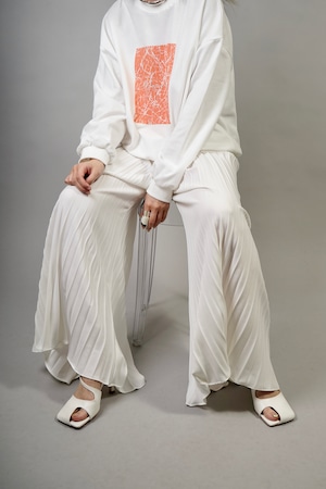 PLEATED WIDE PANTS (WHITE) 2203-24-6