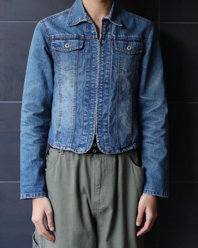 Short length zip-up denim jacket