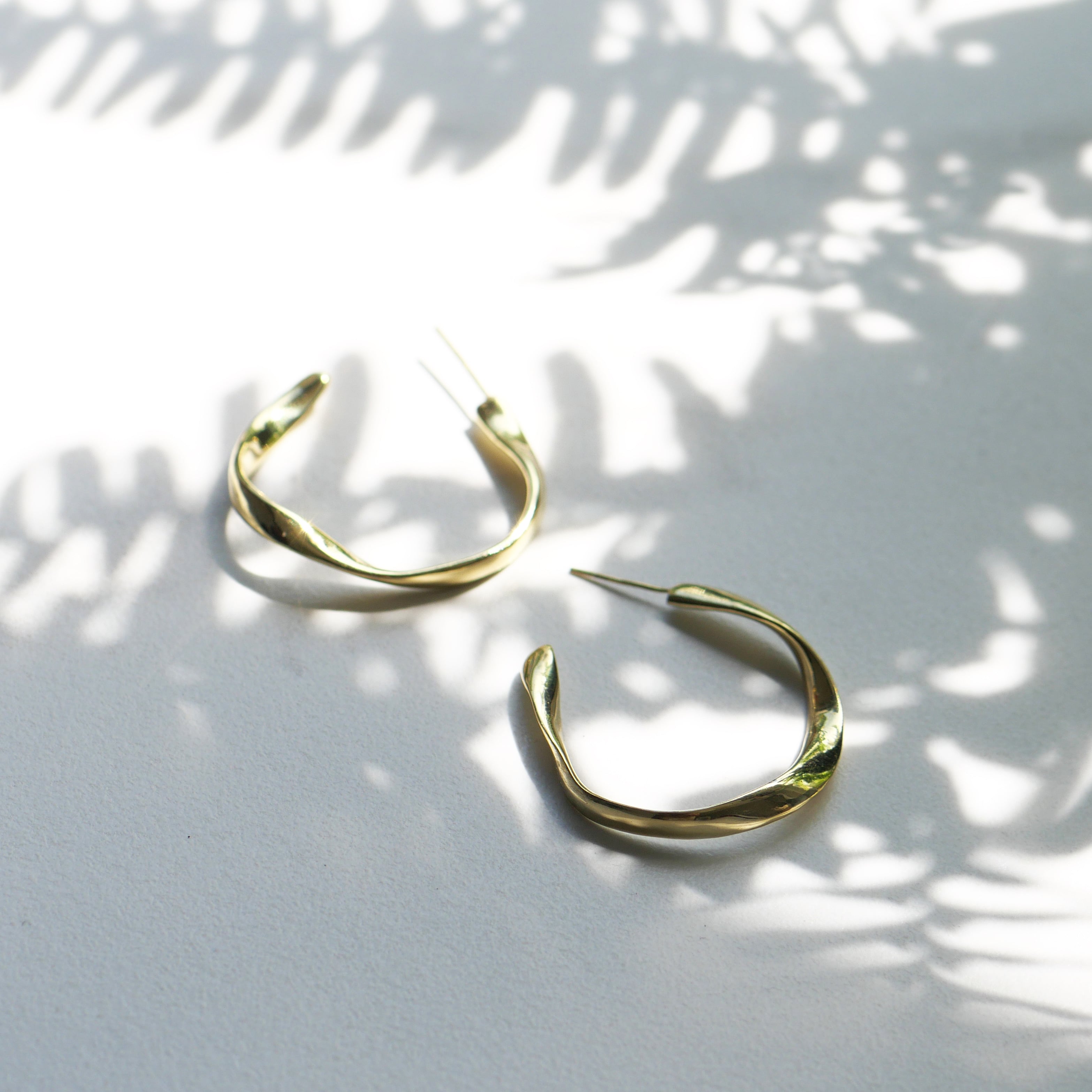 Wavy Hoop Pierce | ウェイブフープ | ピアス | &kow leather × brass