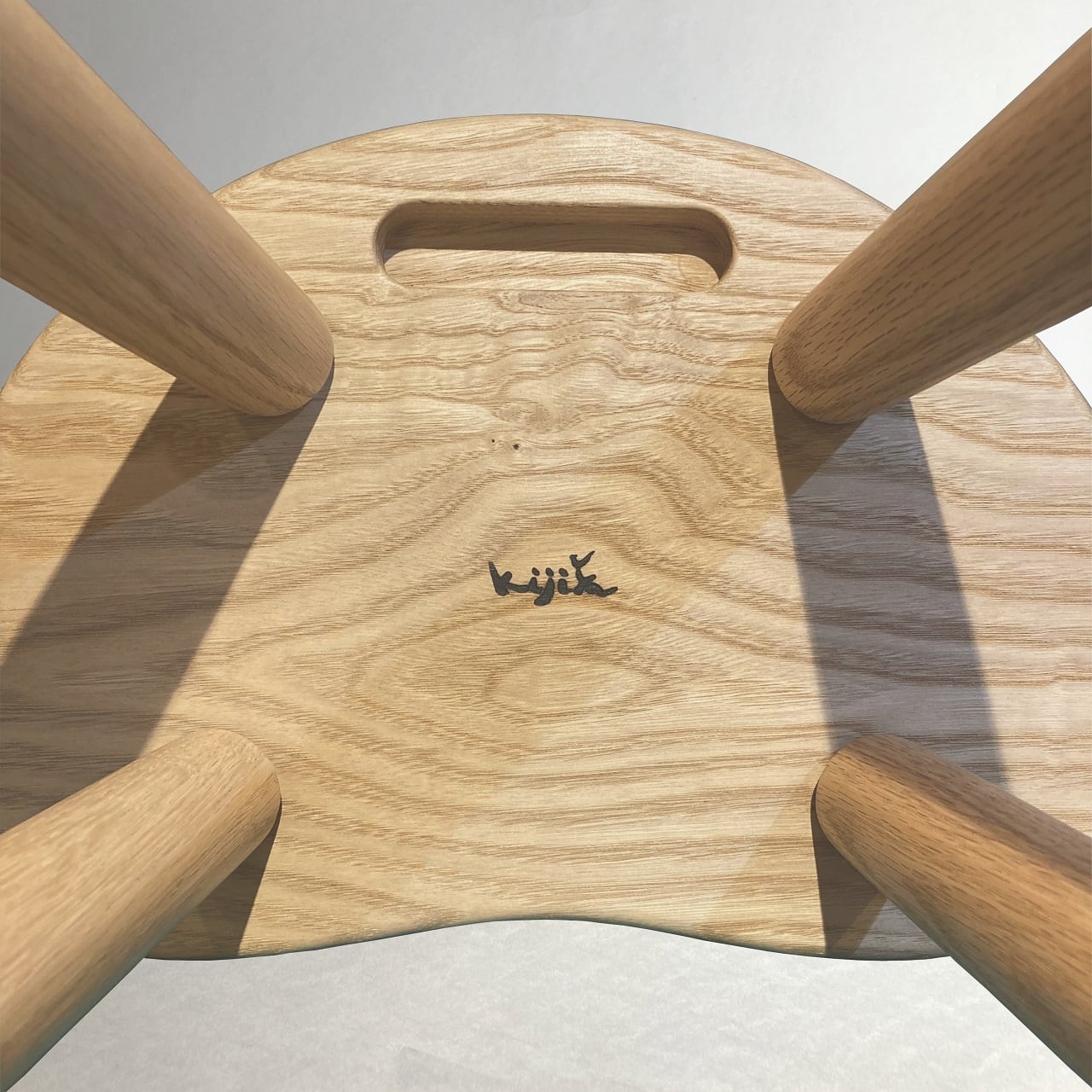 栗とさくらのスツール 円スツール チェリー en [ circle ] stool - Cherry | 飛騨高山 家具