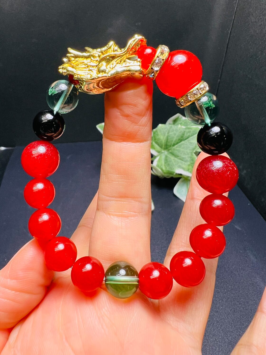 専用様❣️金龍 ＆秘紅石.緑水晶超金運ブレスレット❗️トリプル金運 