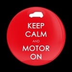 ゴーバッジ(ドーム)（CD0638 - KEEP CALM AND MOTOR ON RED） - 画像1