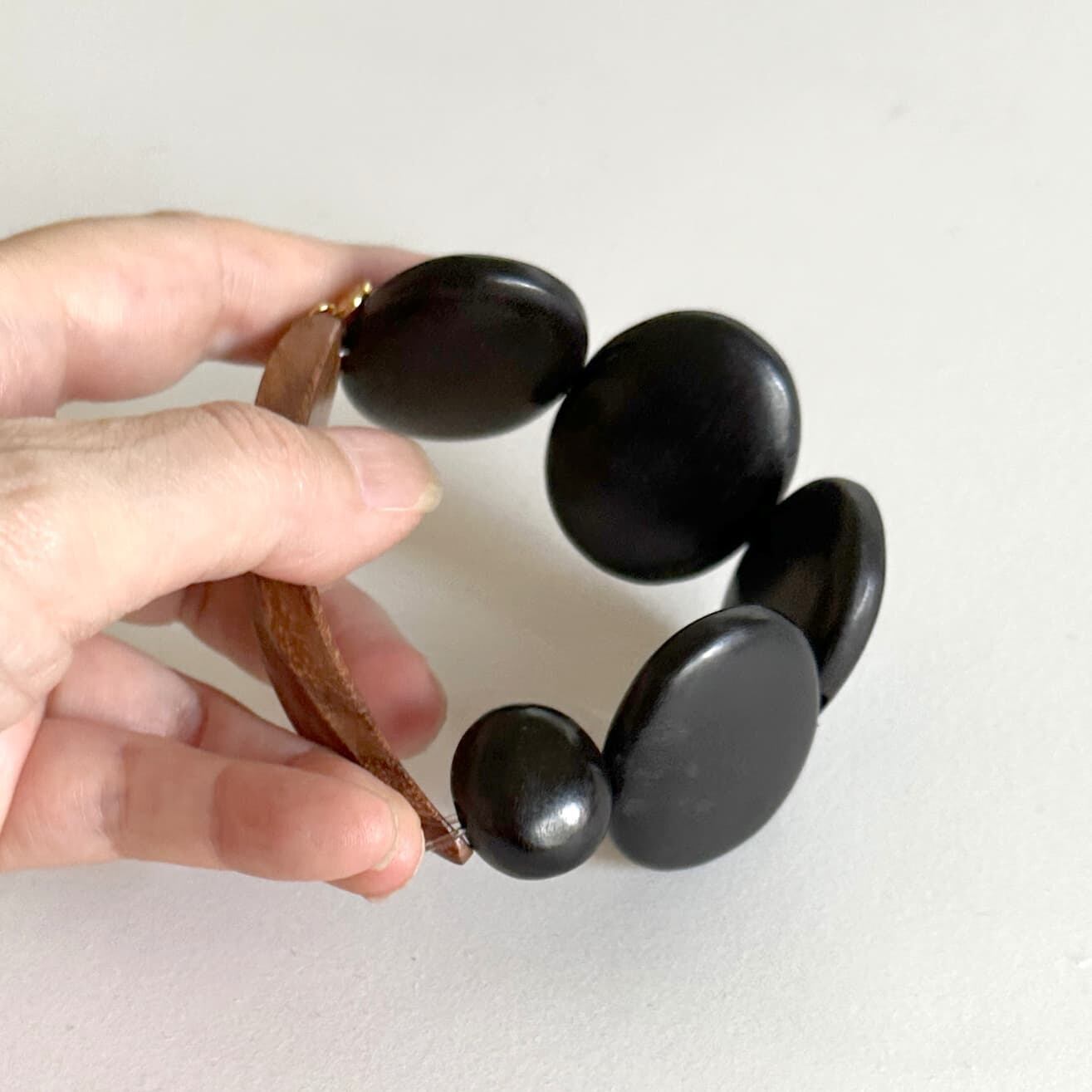 SHANNON BOND WOOD バングル ブレスレット　黒 PERSIMMON 18mm幅 革製 バングル ブラック × ブラック バングル