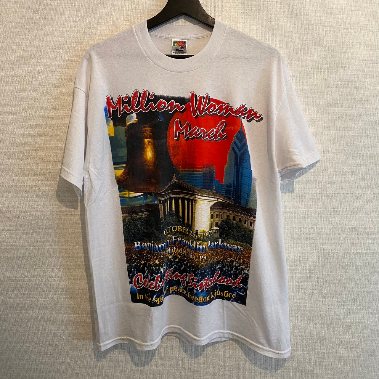 Million Woman March VINTAGE TEE XL | VINTAGE GOD
