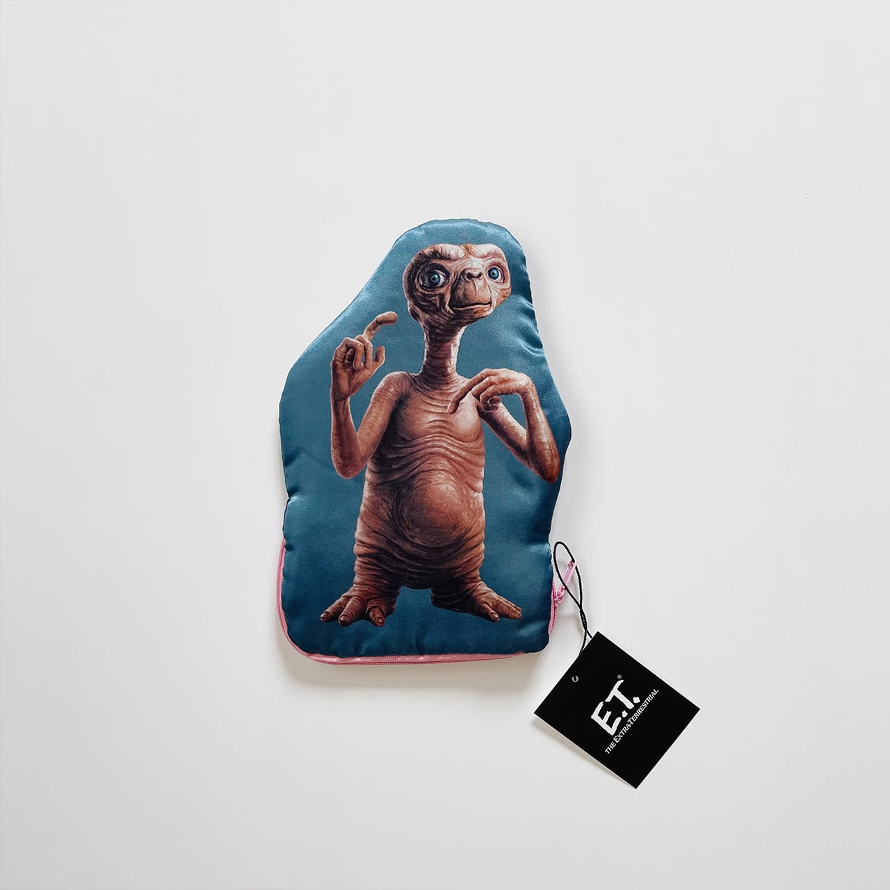 E.T. satin pouch “I'll be right here”