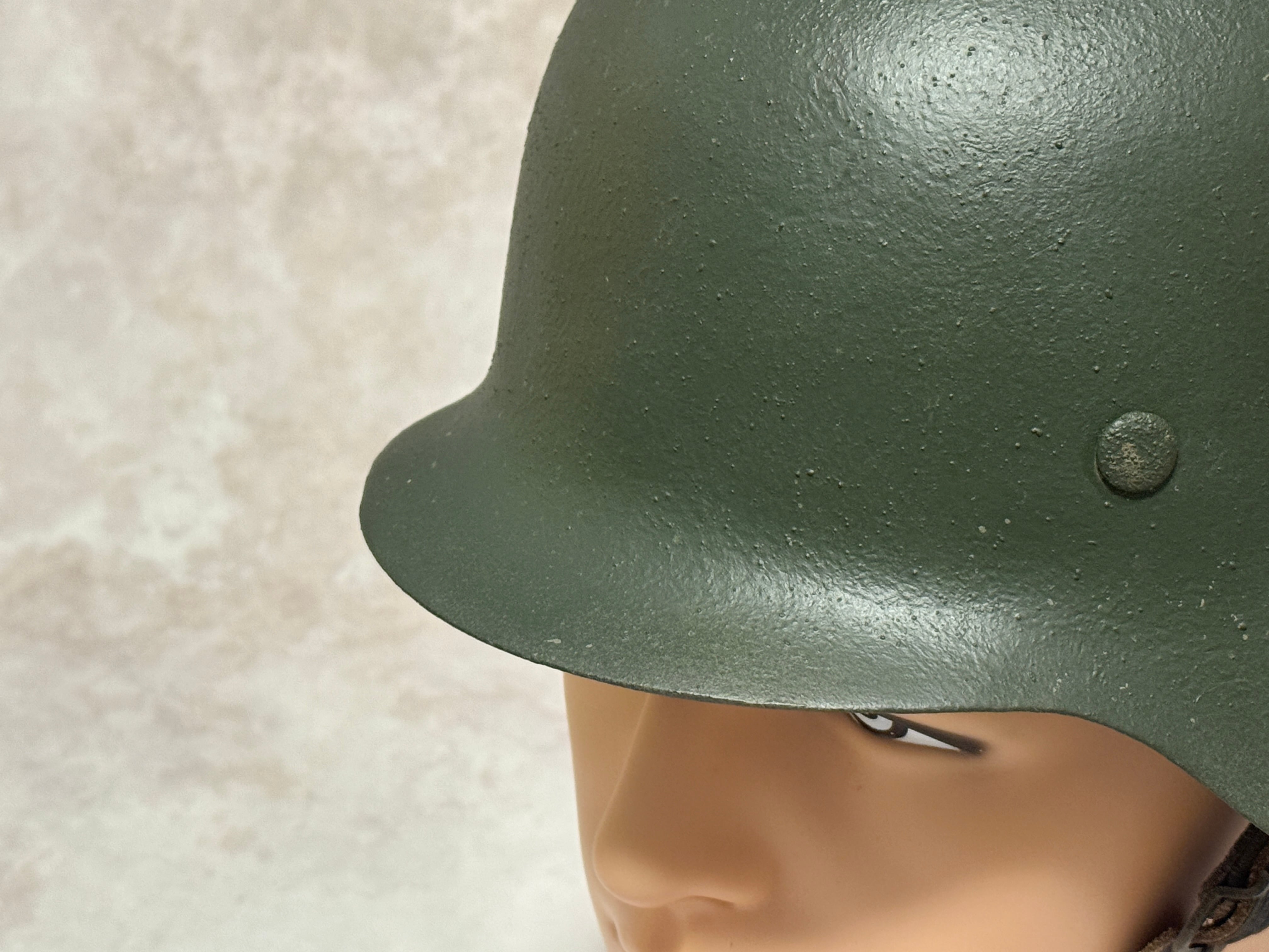 実物】WWⅡ ドイツ軍 M42シュタールヘルメット レストア品 Q64 57cm