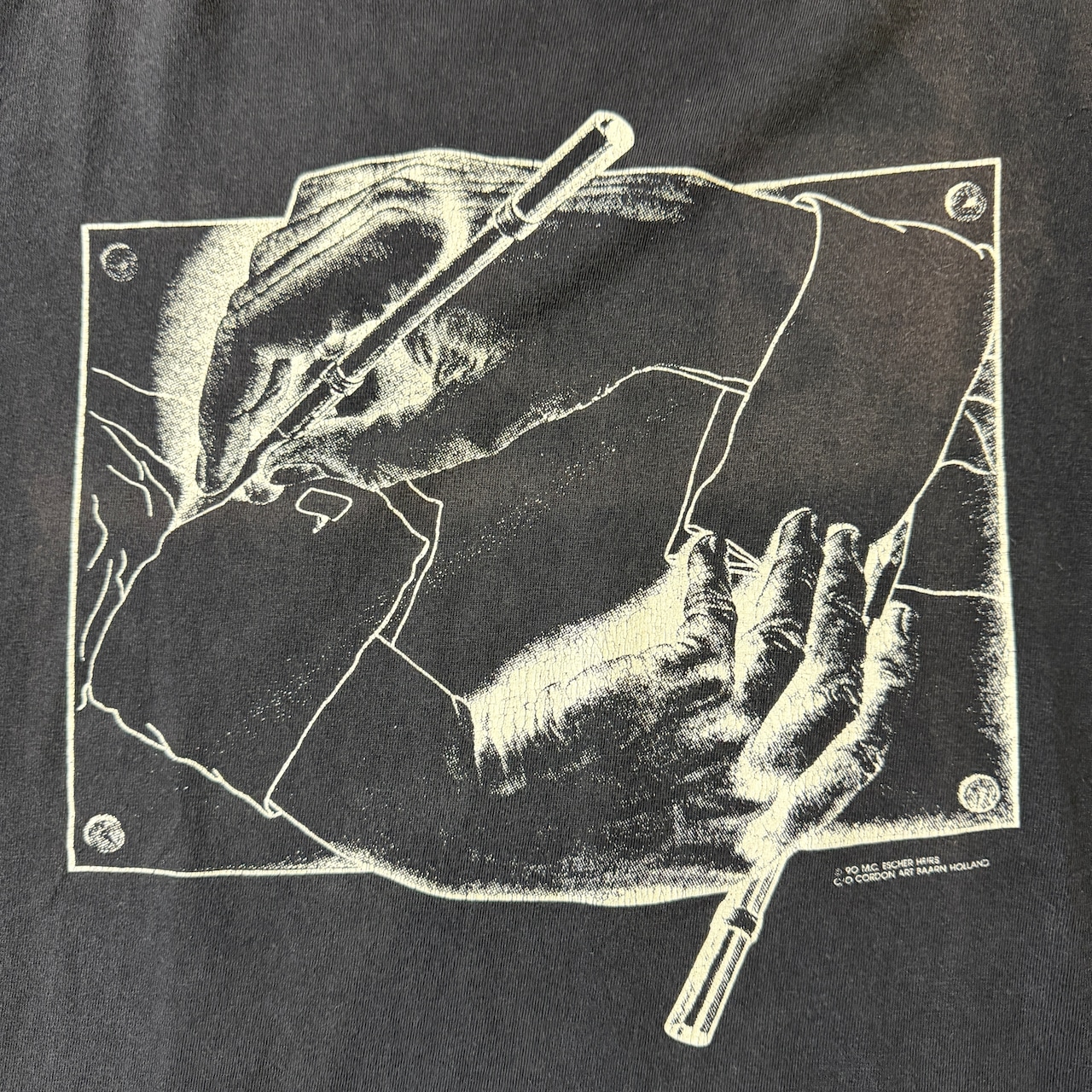 90's M.C.Escher "Drawing Hands" Printed T-shirts SOFTEE USA 90年代 アメリカ エッシャー 描く手 ヴィンテージ ビンテージ だまし絵 アート  TT2026-0051 - 3