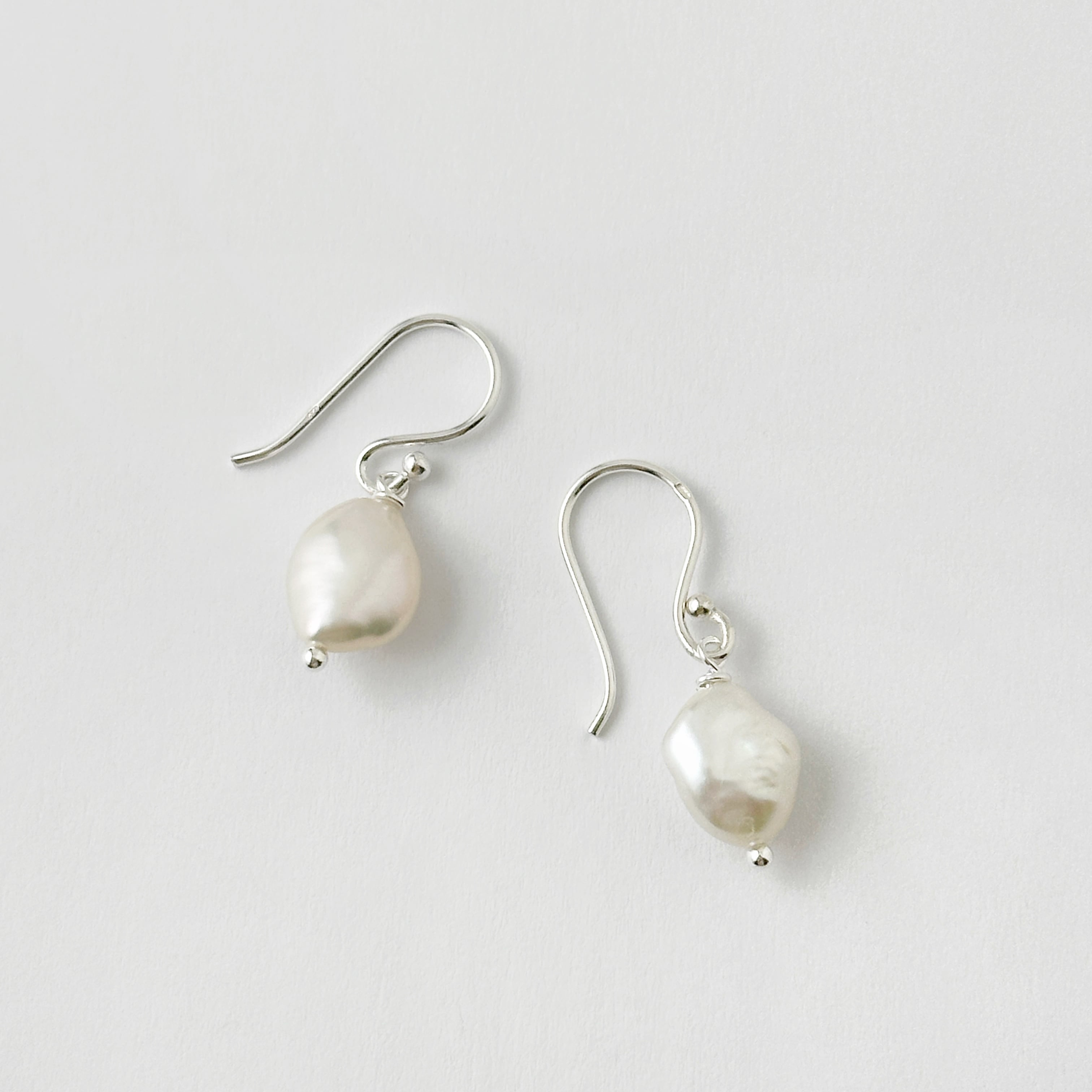 バロック パール シンプル ショートフック ピアス | 【公式通販】鎌倉