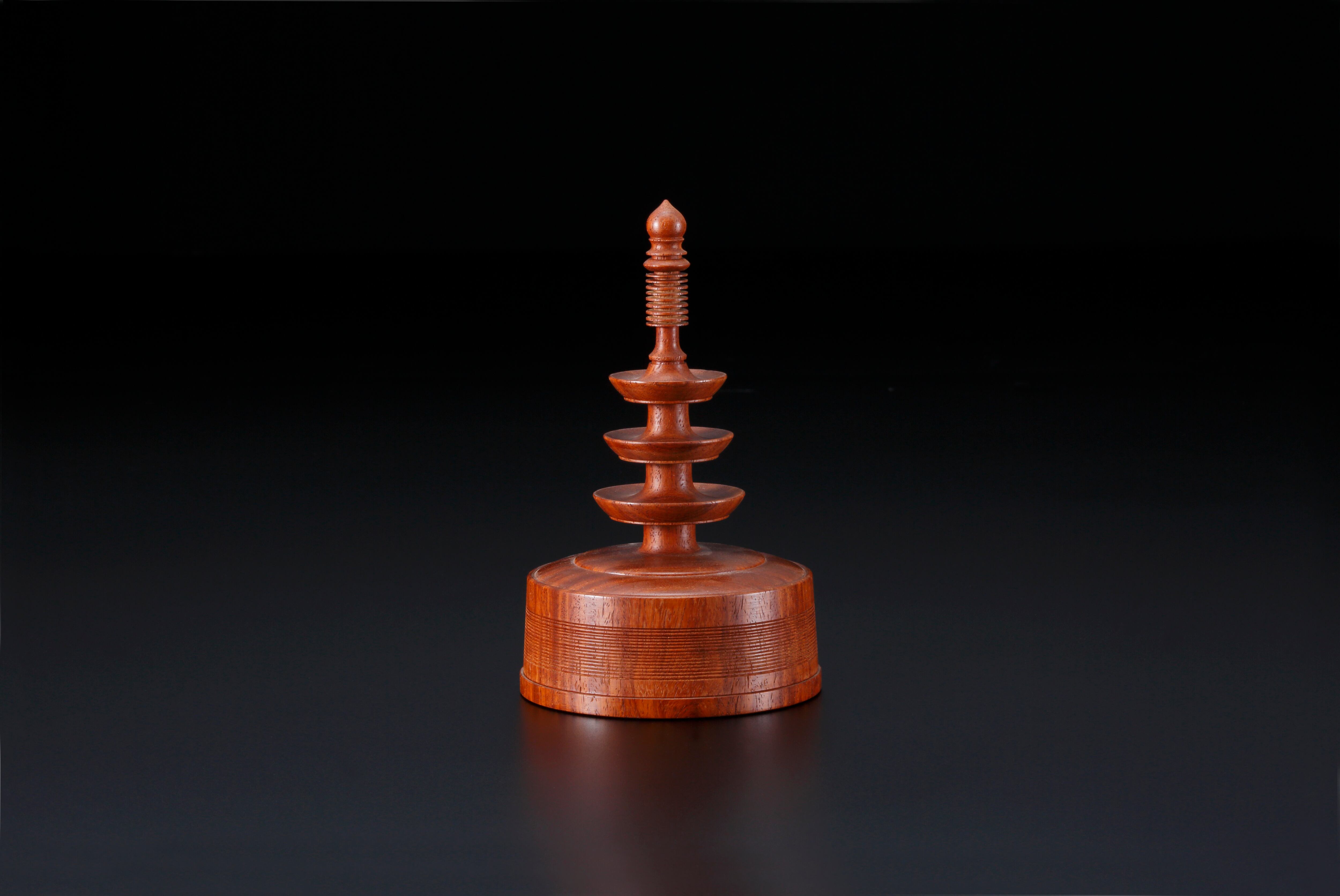 黒摺り上げ 八角食籠 踊り桐蒔絵 上杉満樹 作 | 上杉満樹工房