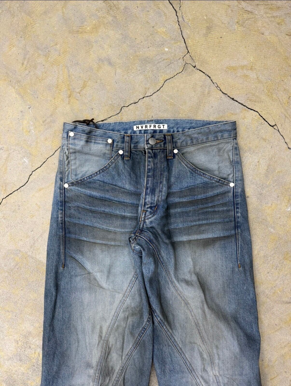NVRFRGT | 3D TWISTED JEANS 3.0 | DIRTY FADEDE INDIGO | HOWDAY
