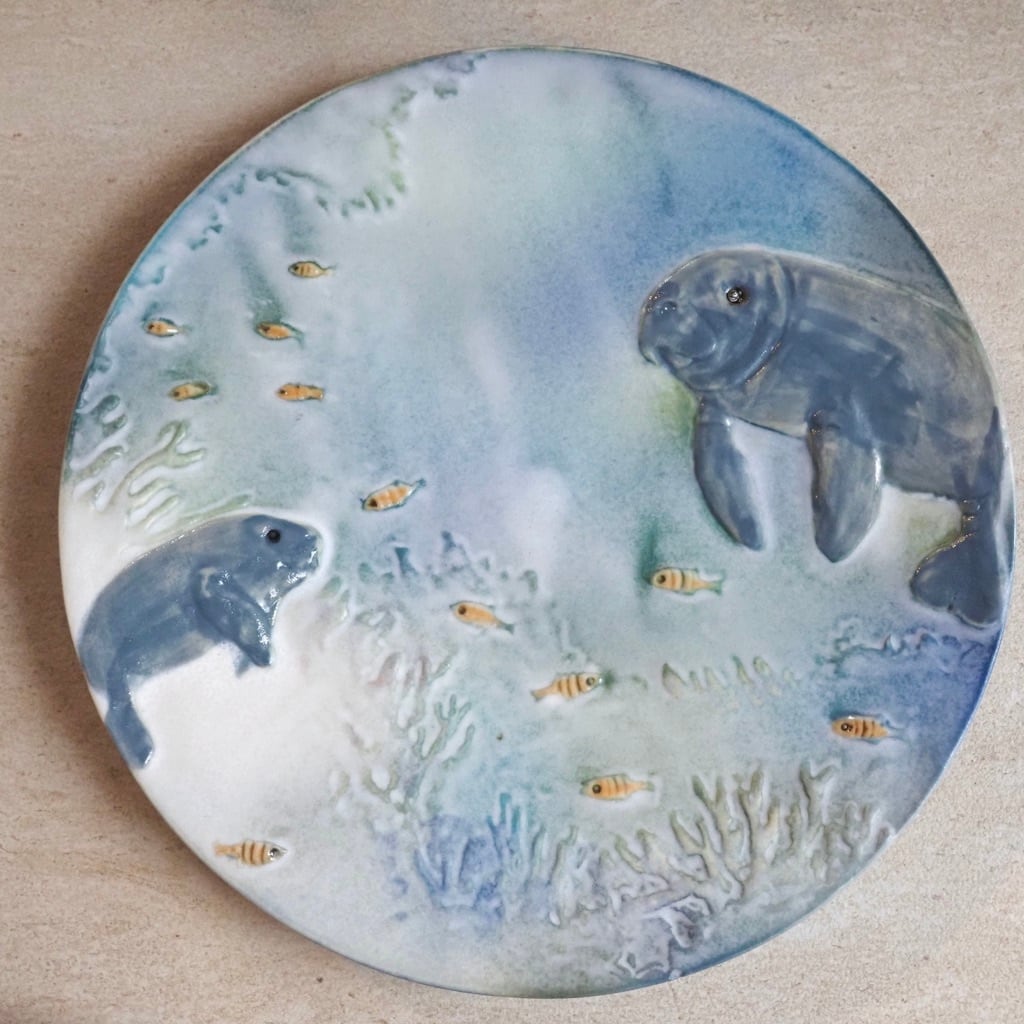 うつわやみたす/マナティ皿