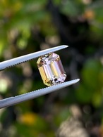 バイカラートルマリン 7.9x5.9mm, 1.53ct, ナイジェリア産