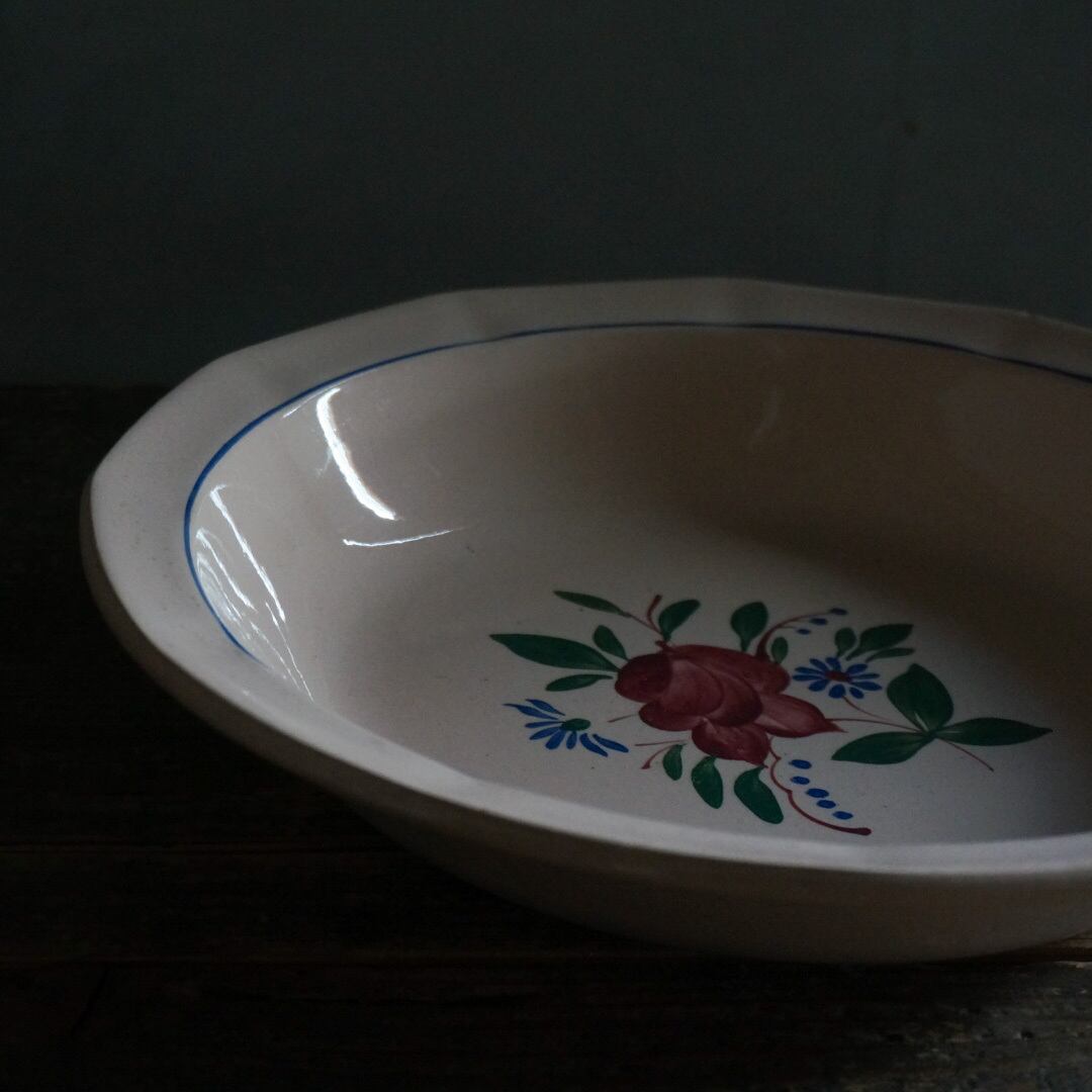 古いフランスの陶器皿