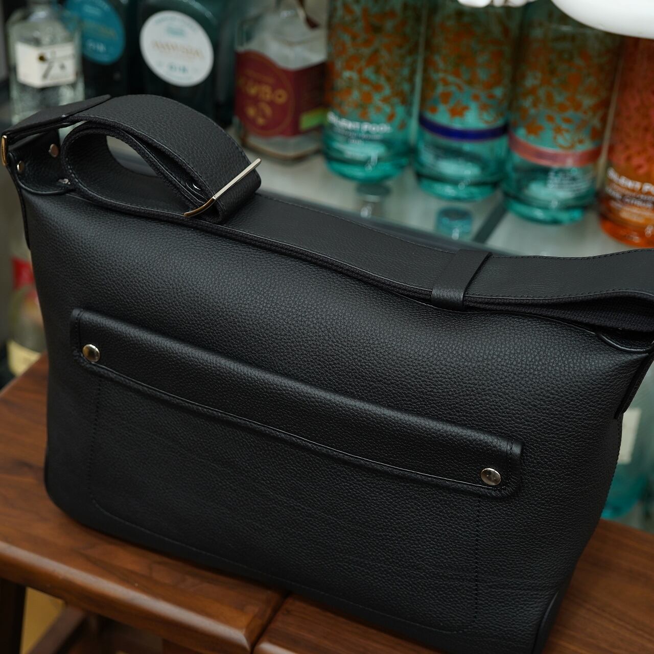 ル・ボナー パパスショルダー シュランケンカーフ ブラック