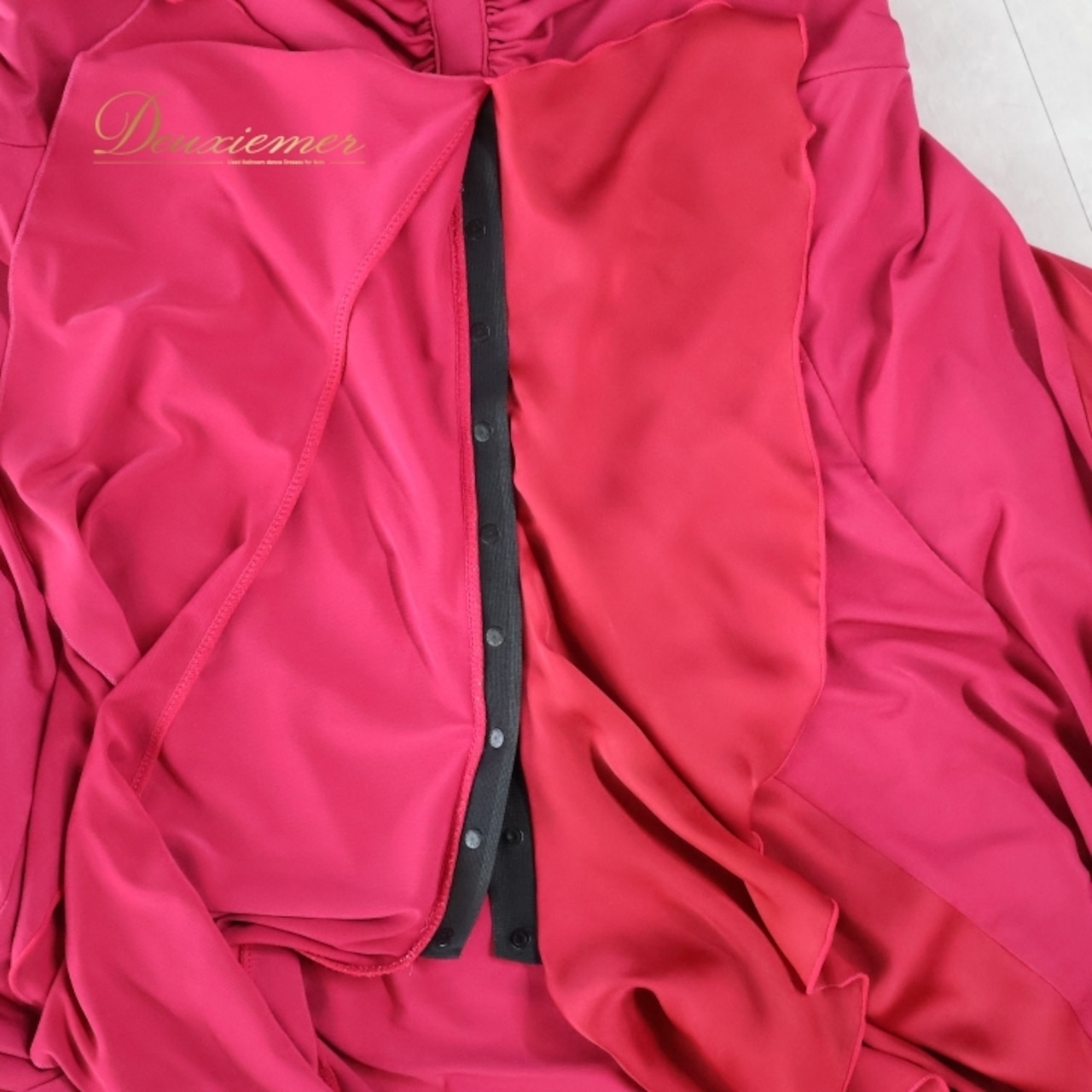 社交ダンス 衣装 スカート ピンク系 チャコット Chacott レッスン 練習 フリル 透け感 ピンク 濃いピンク マゼンタ 軽い 上品 華やか 鮮やか かわいい おしゃれ シャーリング レッスンウェア 練習着 ふんわり フレア スカート 踊る衣装 ダンスウェア 女性用 エレガント 軽やか シンプル おしゃれなデザイン