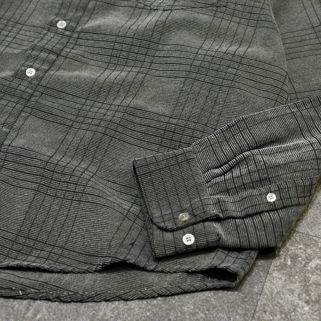 横畝 design check shirt