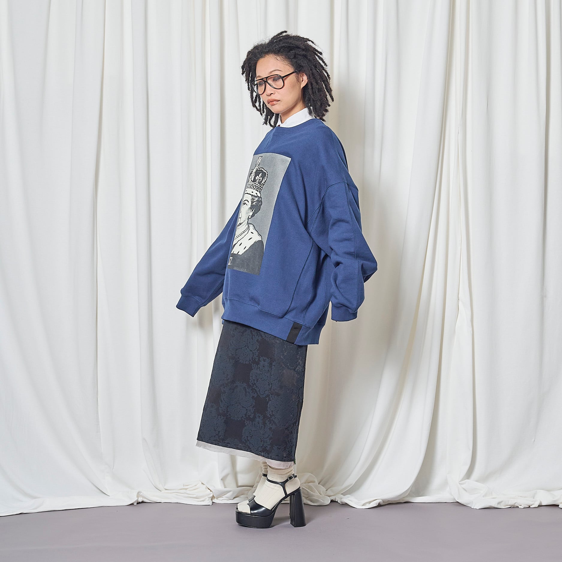 トップス igusa SCENE QUEEN SWEATERSHIRT Thomas Magpie BIG Sweat QUEEN OF QUEEN【2261837】 | THOMAS MAGPIE
