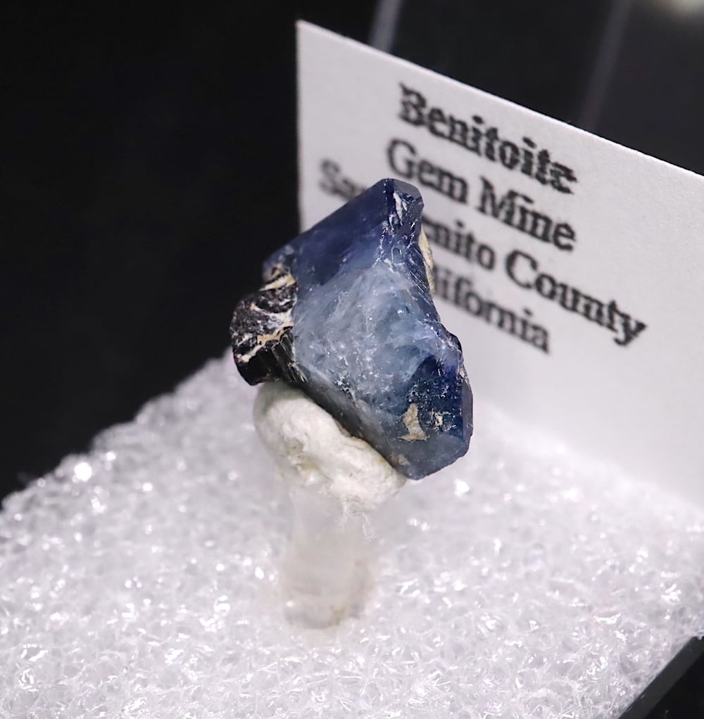 ベニトアイト ベニト石 ケース入り 結晶 BN219 鉱物 標本 天然石 原石