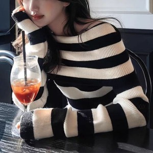 Border Off-shoulder Knit 502241