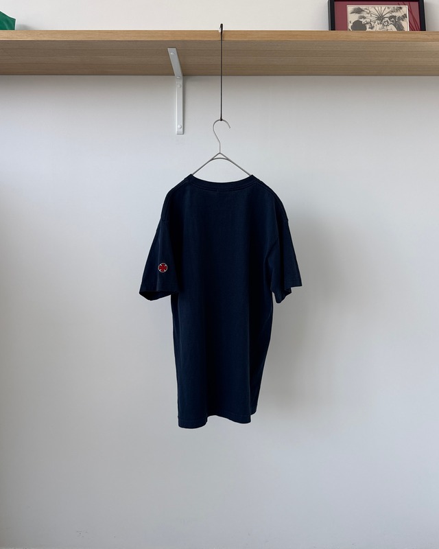 -INDEPENDENT-Vintage 00s Old English t-shirt