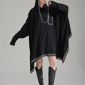BLACK STUDS TRIMMED IRREGULAR HEM DESIGN SHIRT 1color M-14983