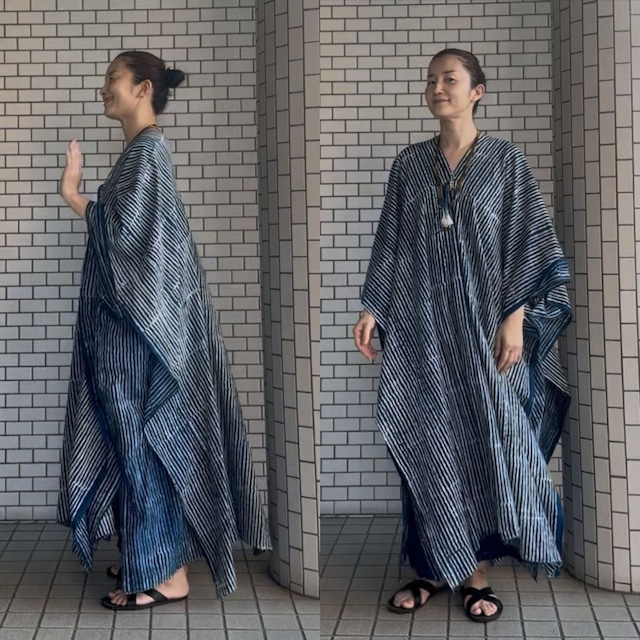 インドの布《インド柄 No.45 インディゴストライプ / コットン》ブロックプリント