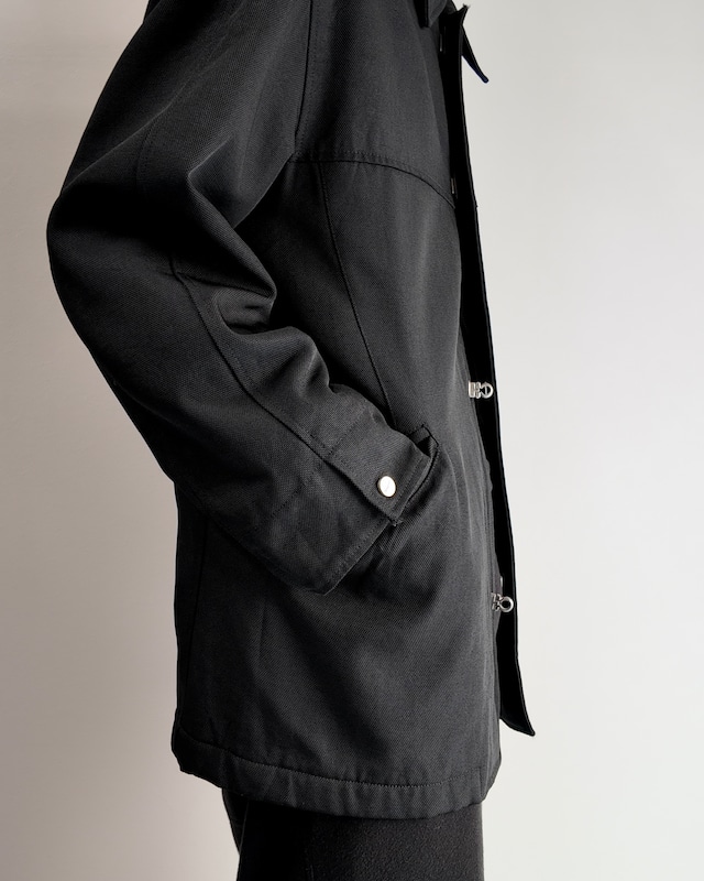 【Salvatore Ferragamo】middle length turn lock coat