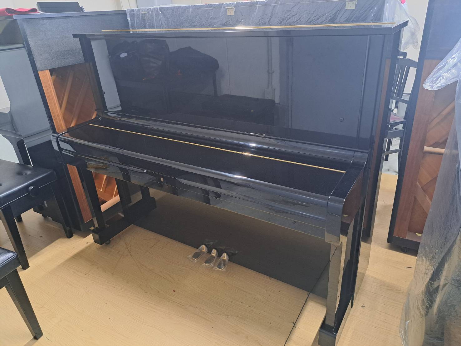 ヤマハ中古アップライト　U1H 原整備倉庫展示中