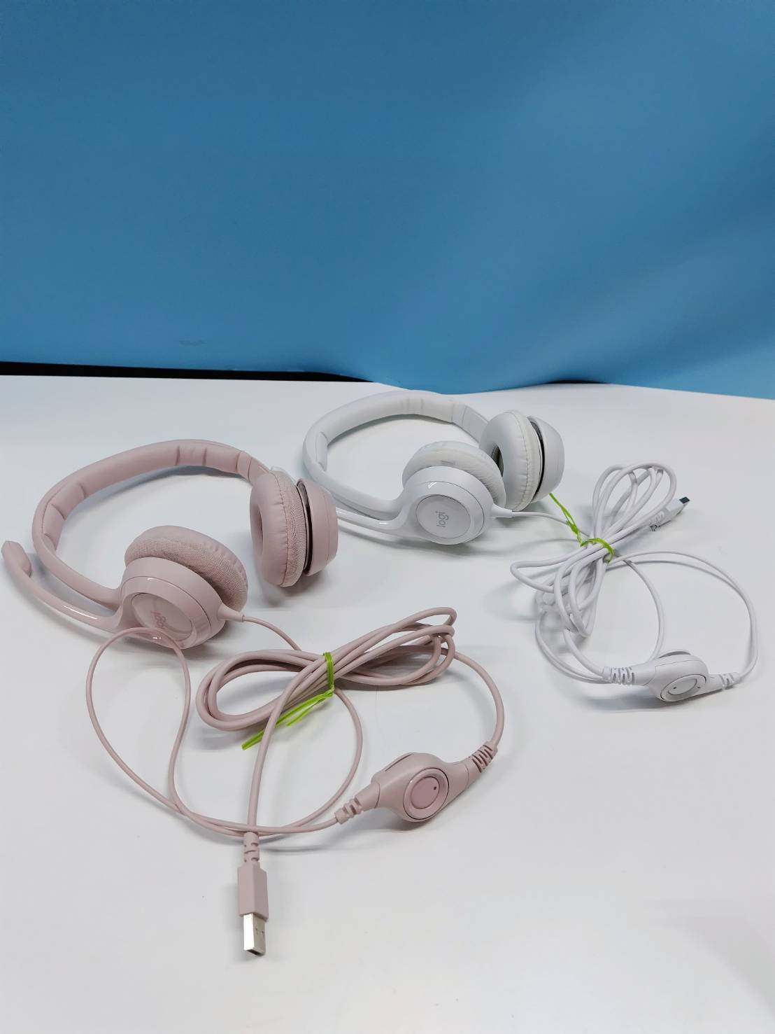 正規品】Apple AirPods Pro 第2世代/A2700,A2698,A2699/ワイヤレス