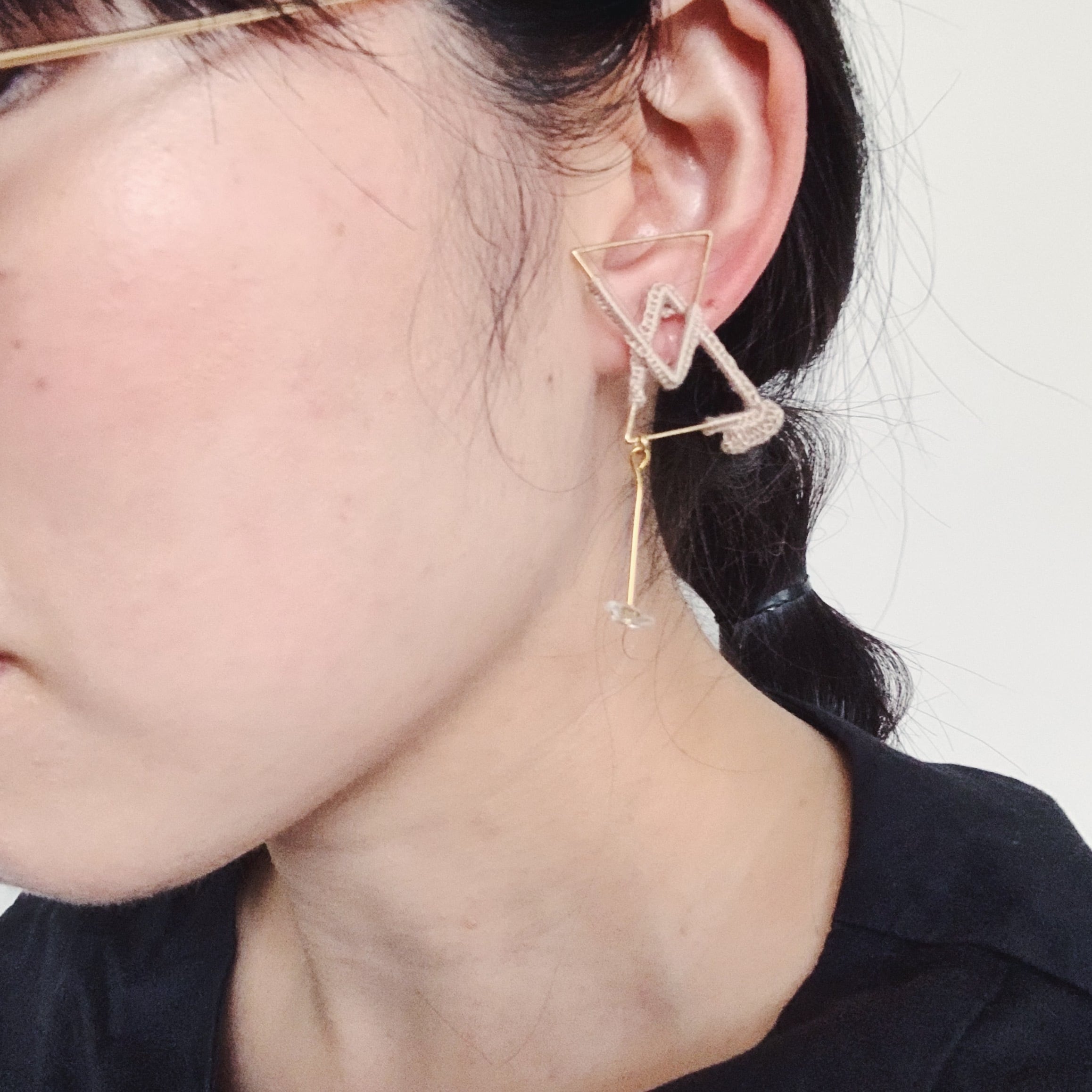 mobile耳飾り　サンカクピンクベージュ（ノンホールタイプ）