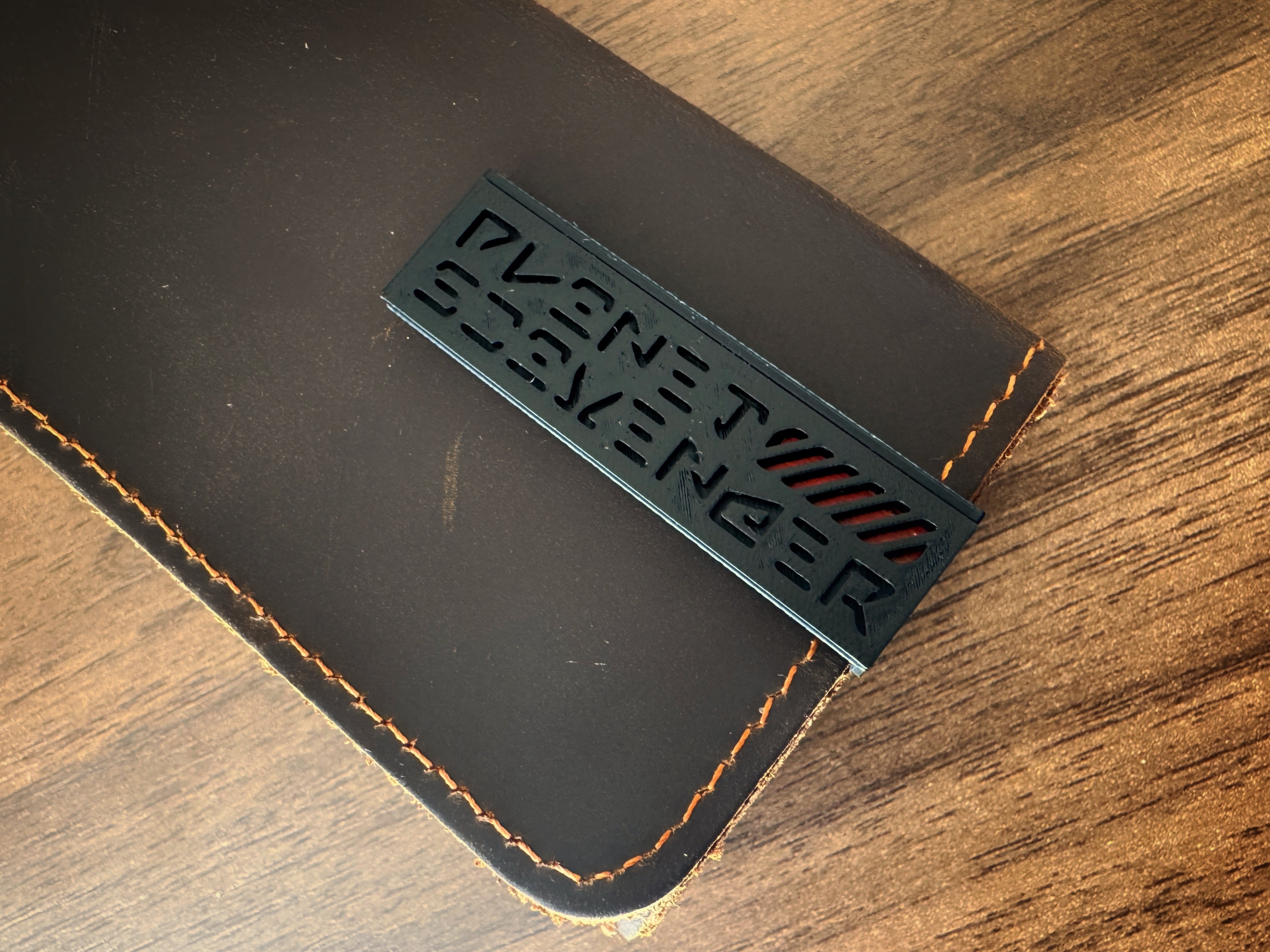 モニターパッド用レザーケース | PLANET SCAVENGER｜惑星の廃品回収屋