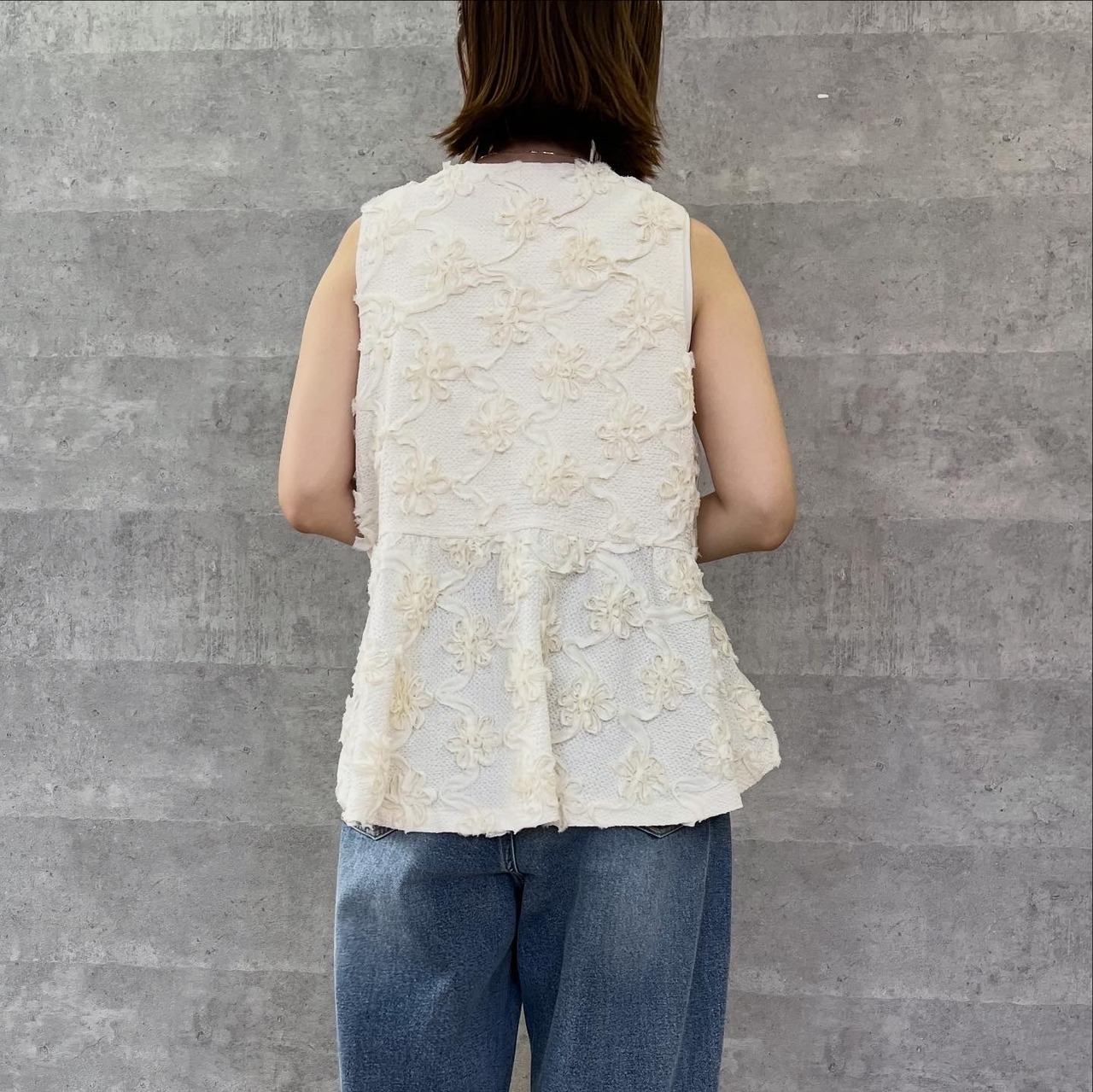 アンナケリー  Annakerry FLOWER CUTSEW VEST