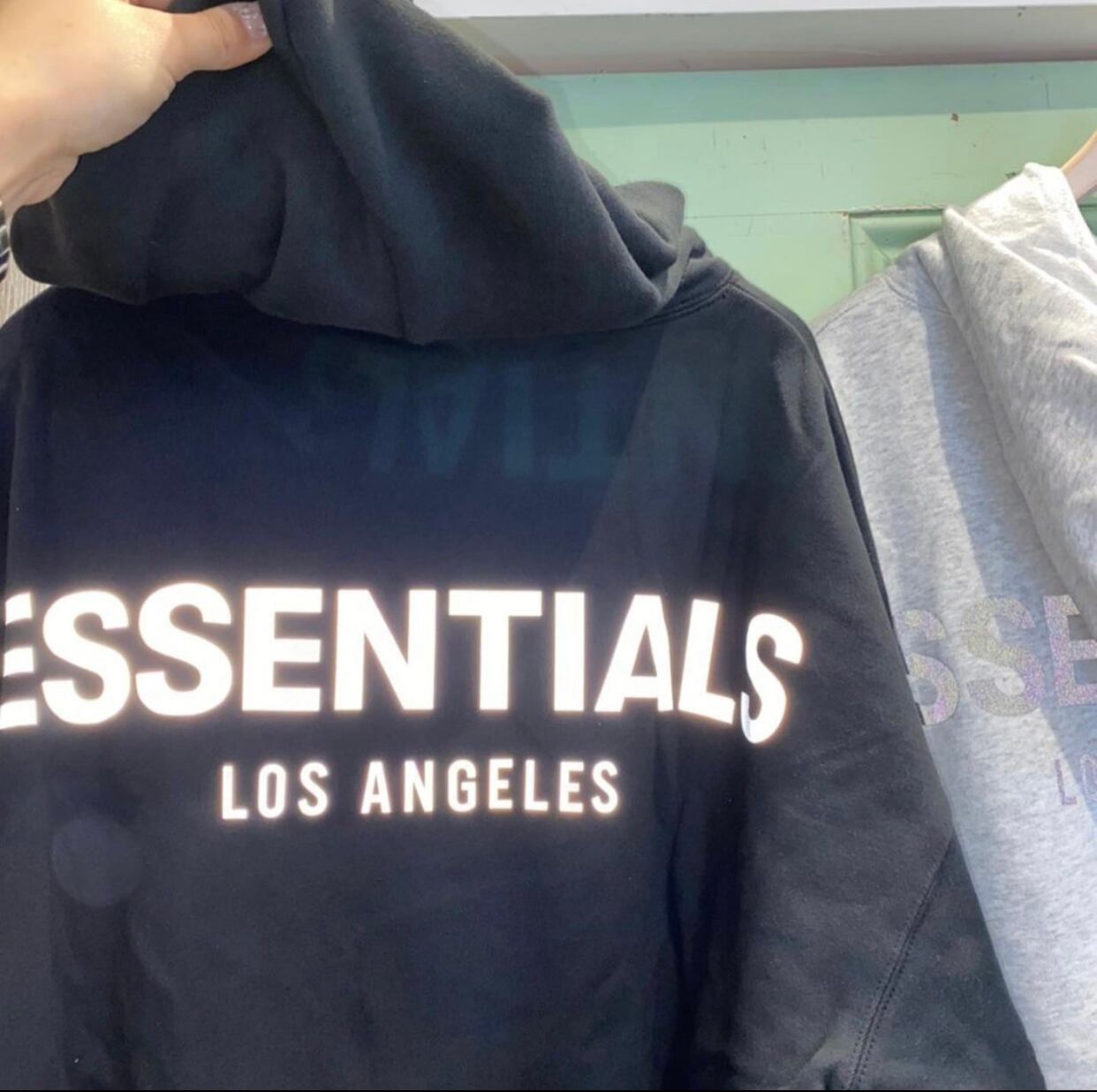 価格改正！ LA限定！FOG ESSENTIALS プルパーカー¥41800→¥25000+tax