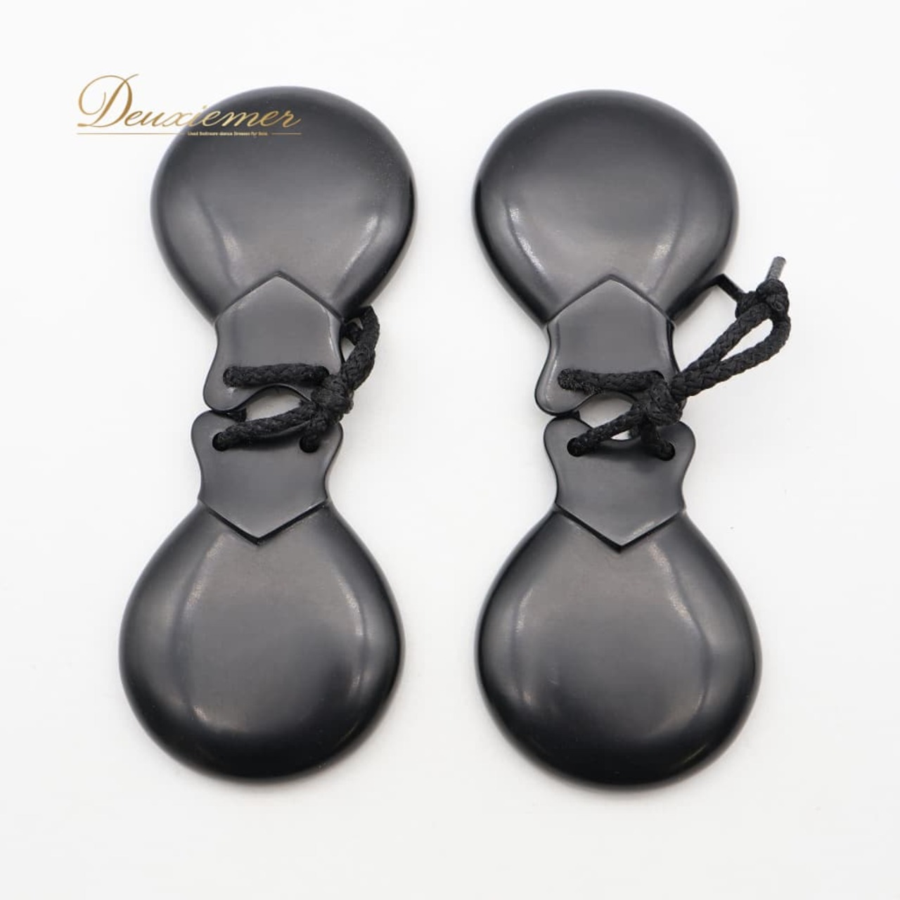 フラメンコ 小物 パリージョ カスタネット ブラック系 HERNANDEZ 楽器 小道具 舞台 ペア 両手 黒 赤 ケース ケース付き 発表会 レッスン 練習 ダンス小物 パフォーマンス フラメンコ用品 レッド系