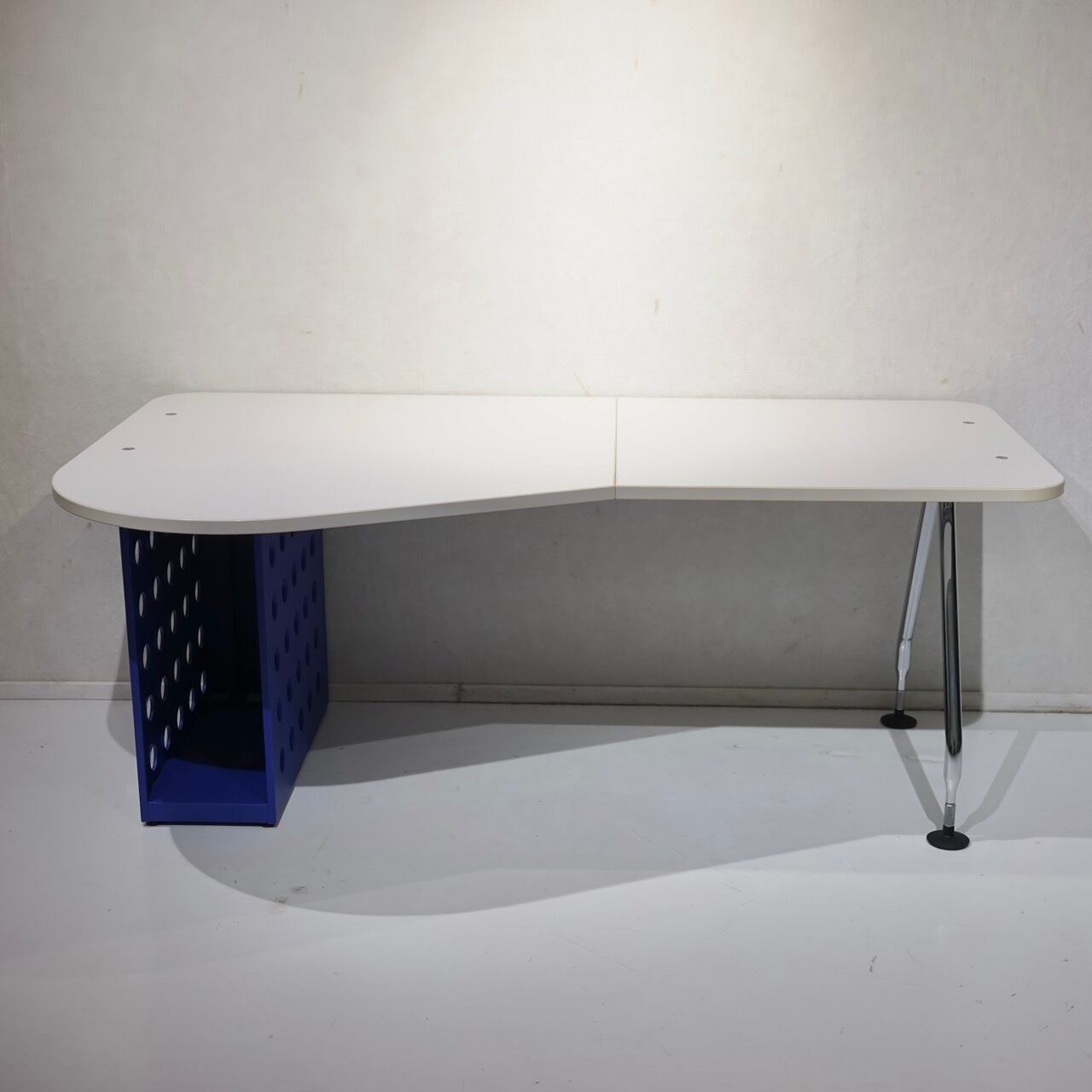Vitra ヴィトラ Ad Hoc アドホック ワークデスク キャビネット付き