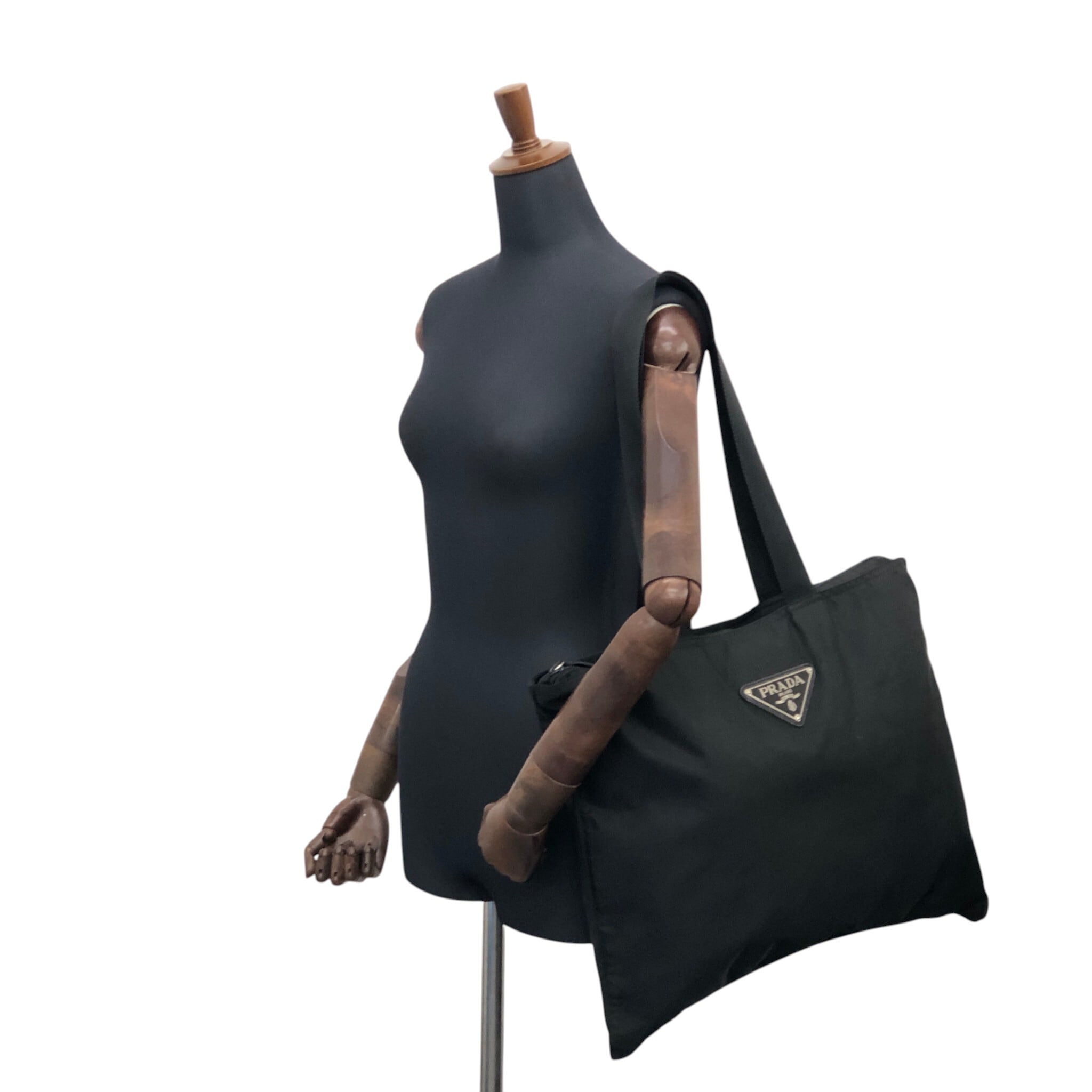 PRADA トートバッグ プラダ ハンドバッグ ブラック ヴィンテージ 黒 良品 PRADA プラダ ハンドバッグ ブラック トライアングルロゴ ナイロン
