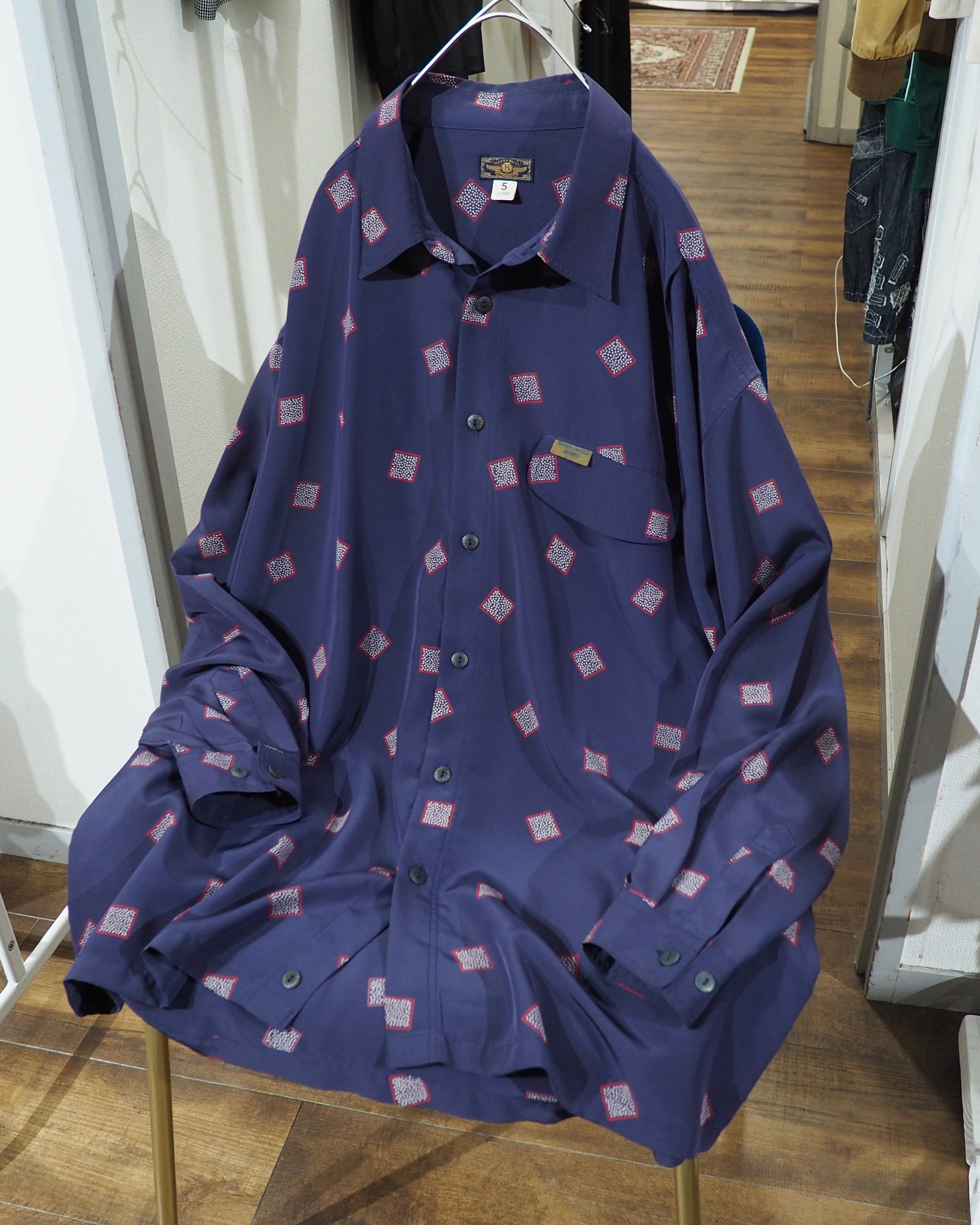 1990s Beautiful Bewitching Purple All Over Pattern vintage Drape Loose Shirt