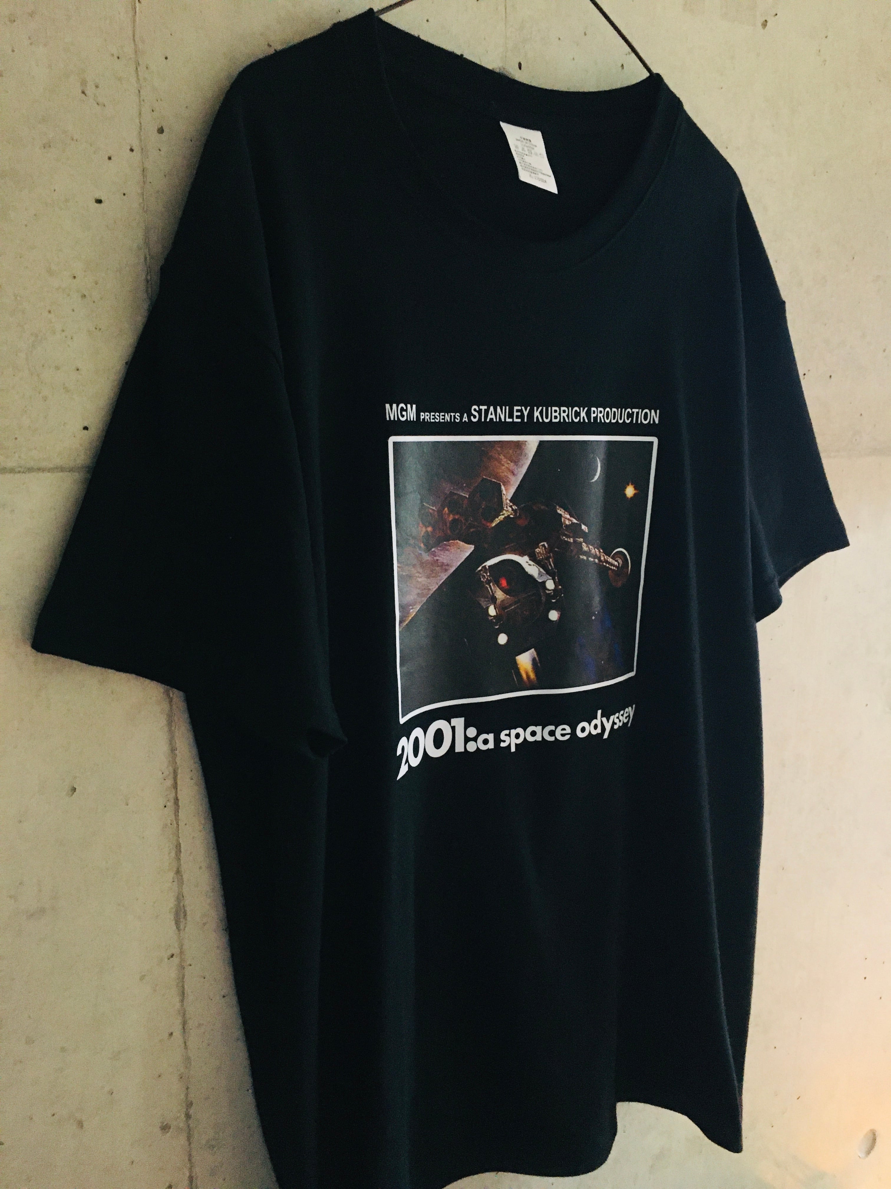 美品☆メンズXL☆送料無料！】2001年宇宙の旅 Tシャツ 半袖 ブラック