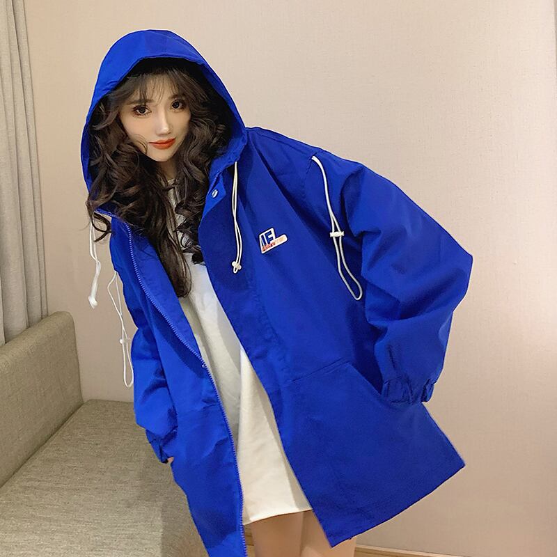 PRADA フード付きネイビージャケット　レディース　ウィンドブレーカー PRADAフード付ナイロンジャケット/ウィンドブレーカー ネイビー