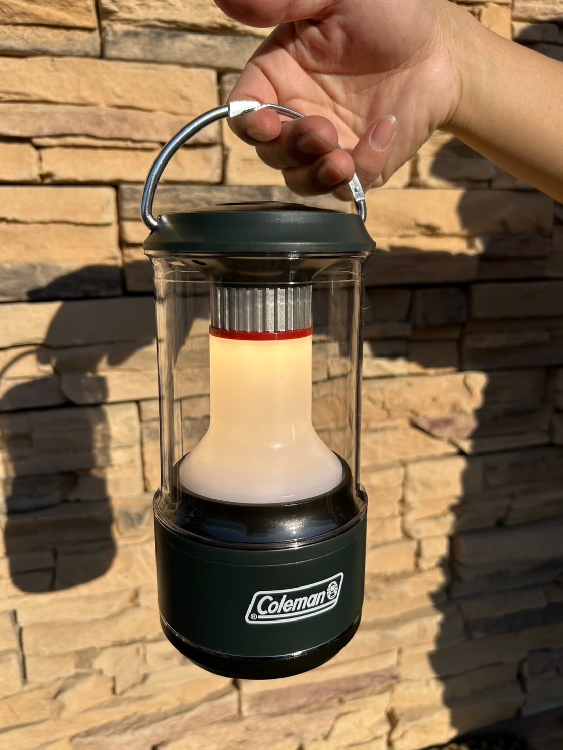 Colemanコールマン】リチャージブルLEDランタン 800 (グリーン) 型番