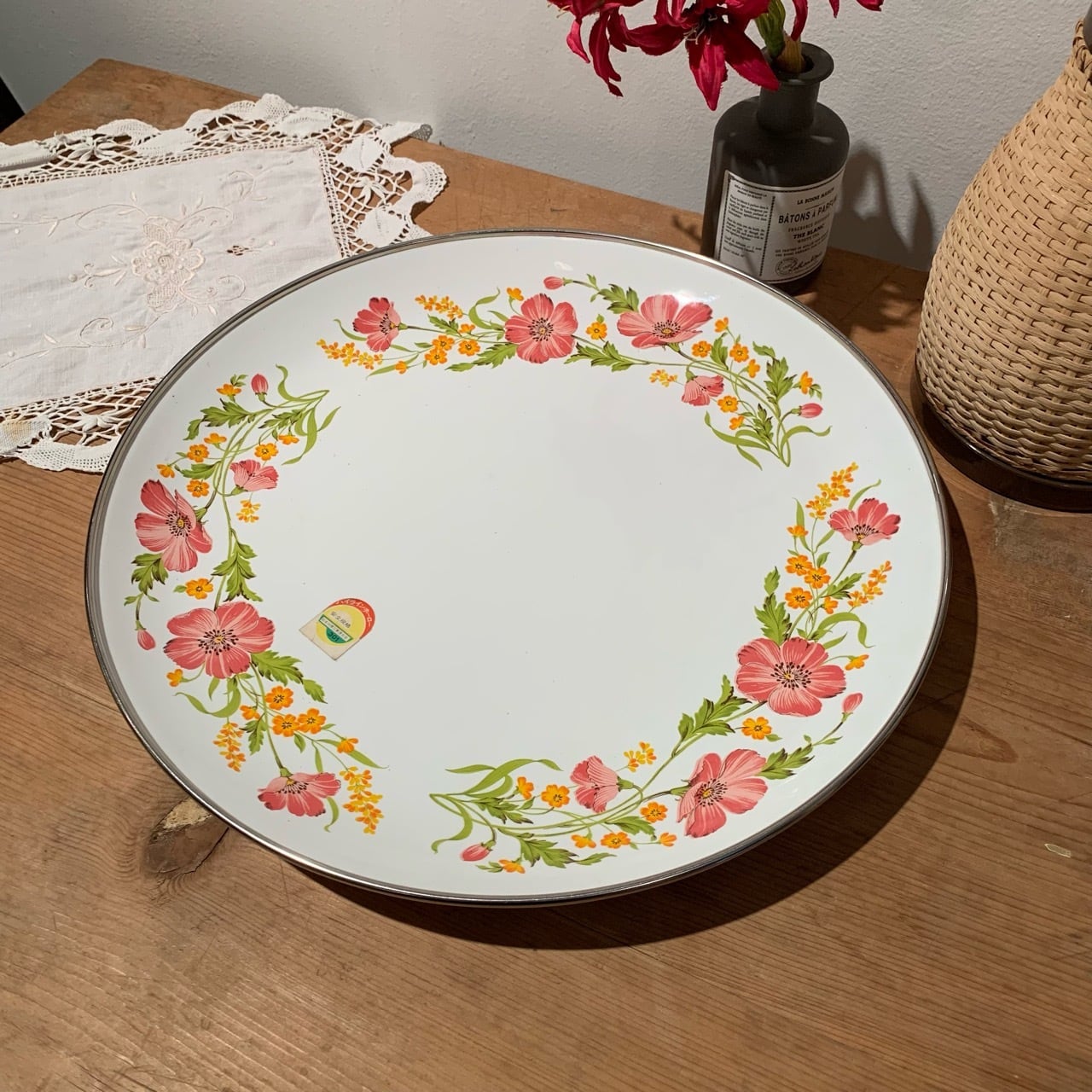 花柄が可愛い♡脚付きホーロープレート EJIRY CO., LTD. HI-LINE HORO Viking 大皿 フルーツプレート