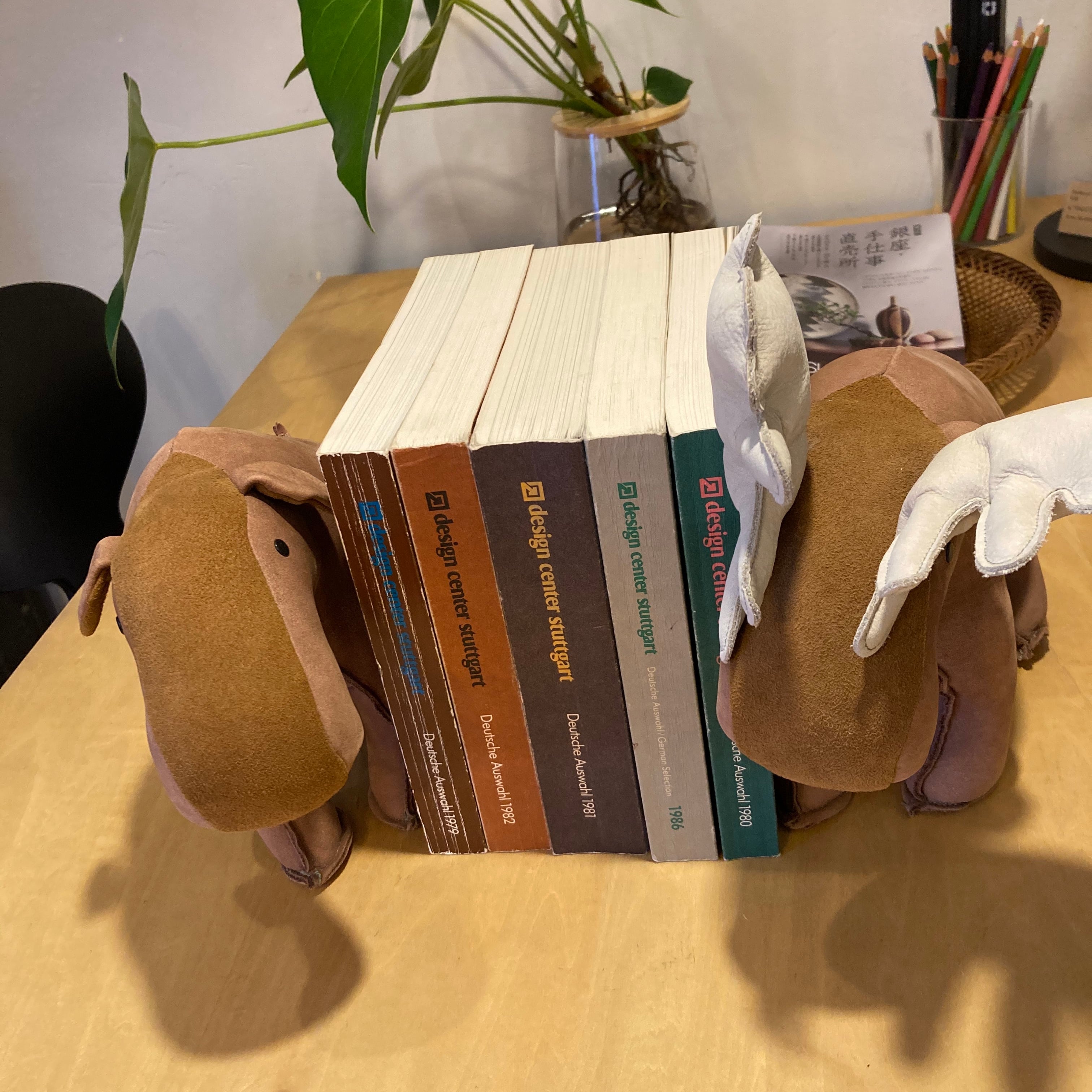 USA / SANDY VOHR'S LEATHER ZOO / Bookend / Male&Female Moose